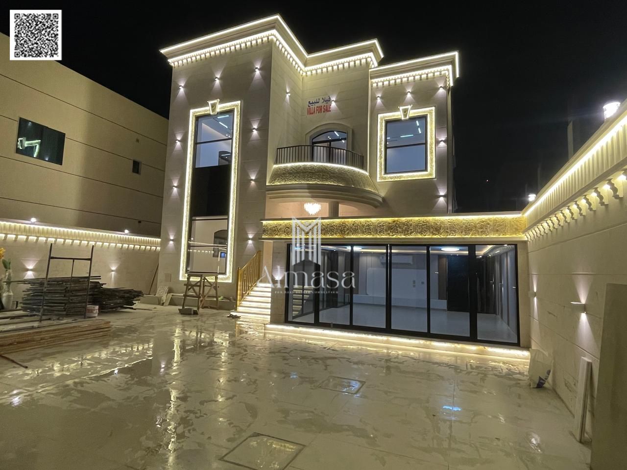 For sale: A villa of the highest beauty and elegance, in a very prime location, with super deluxe finishing and a very sophisticated design.