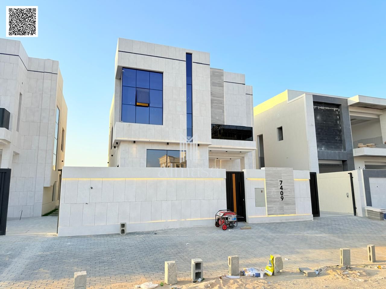 Own a two-story villa with a swimming pool and large yard, European design, high-end finishing, at a price including registration fees.