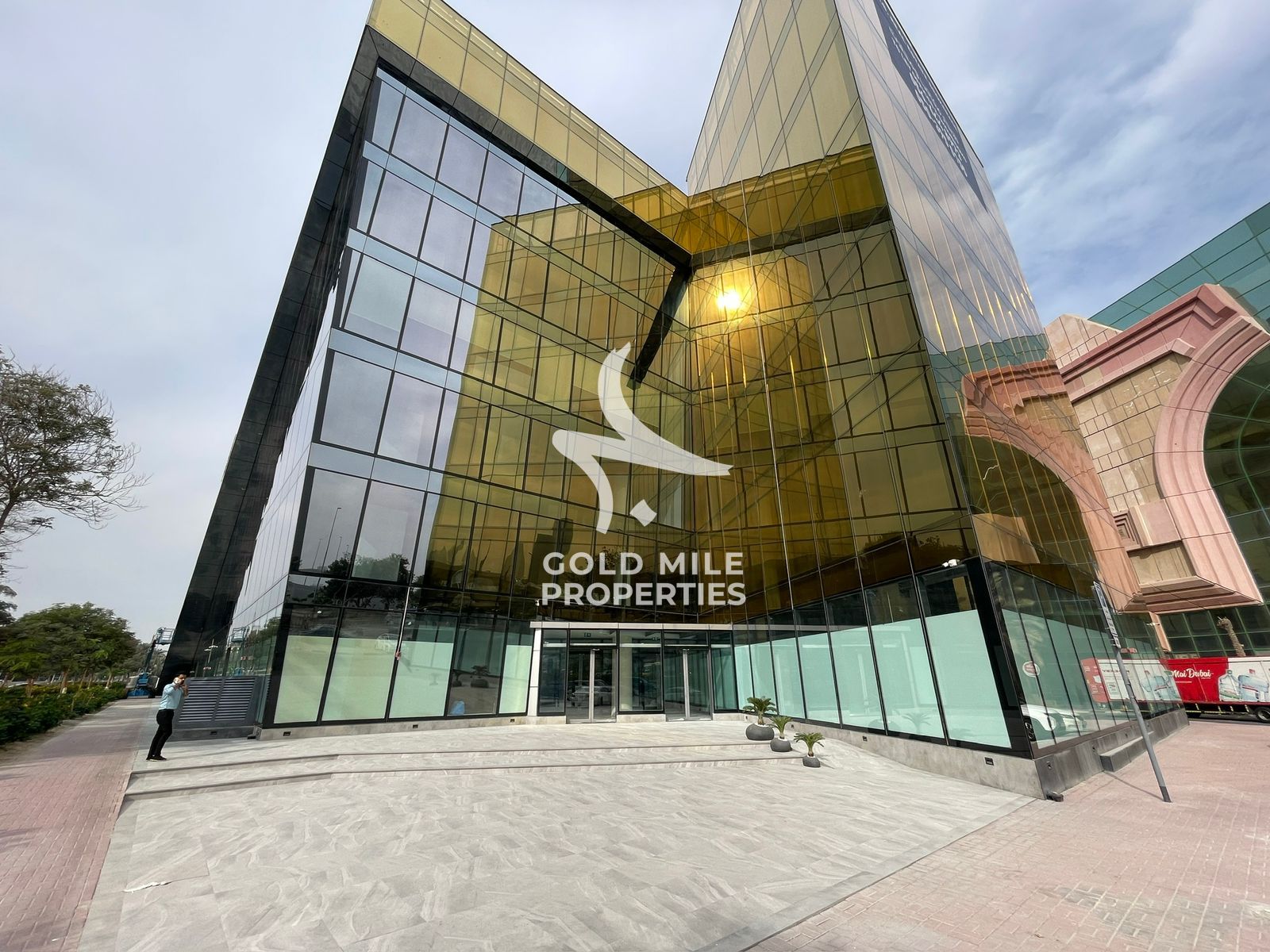CHILLER FREE - PREMIUM OFFICE SPACE - DUBAI FRAME VIEW