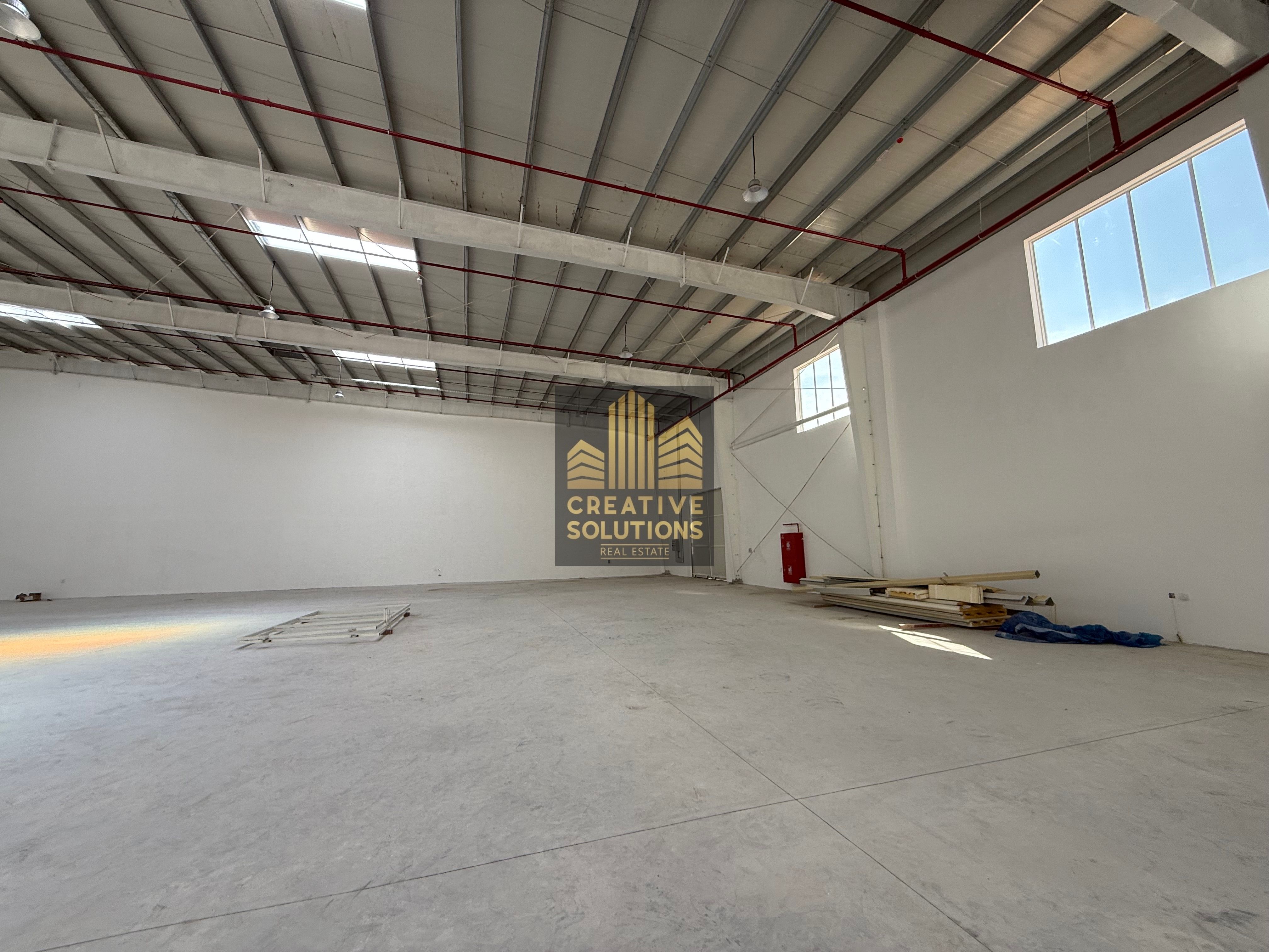 GOOD PRICE PRIME LOCATION WAREHOUSE FOR RENT