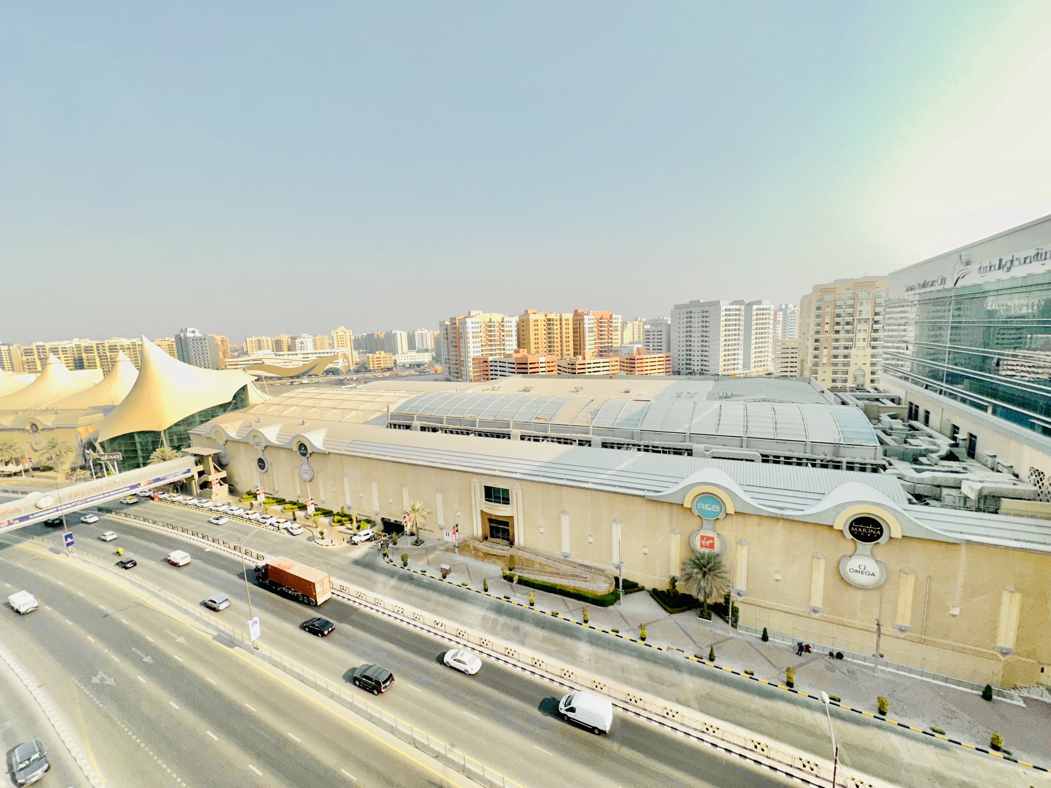 Affordable 2BHK/Fully Renovated Like New Bldg/Built-in Wardrobes/Front Of Sahara Center