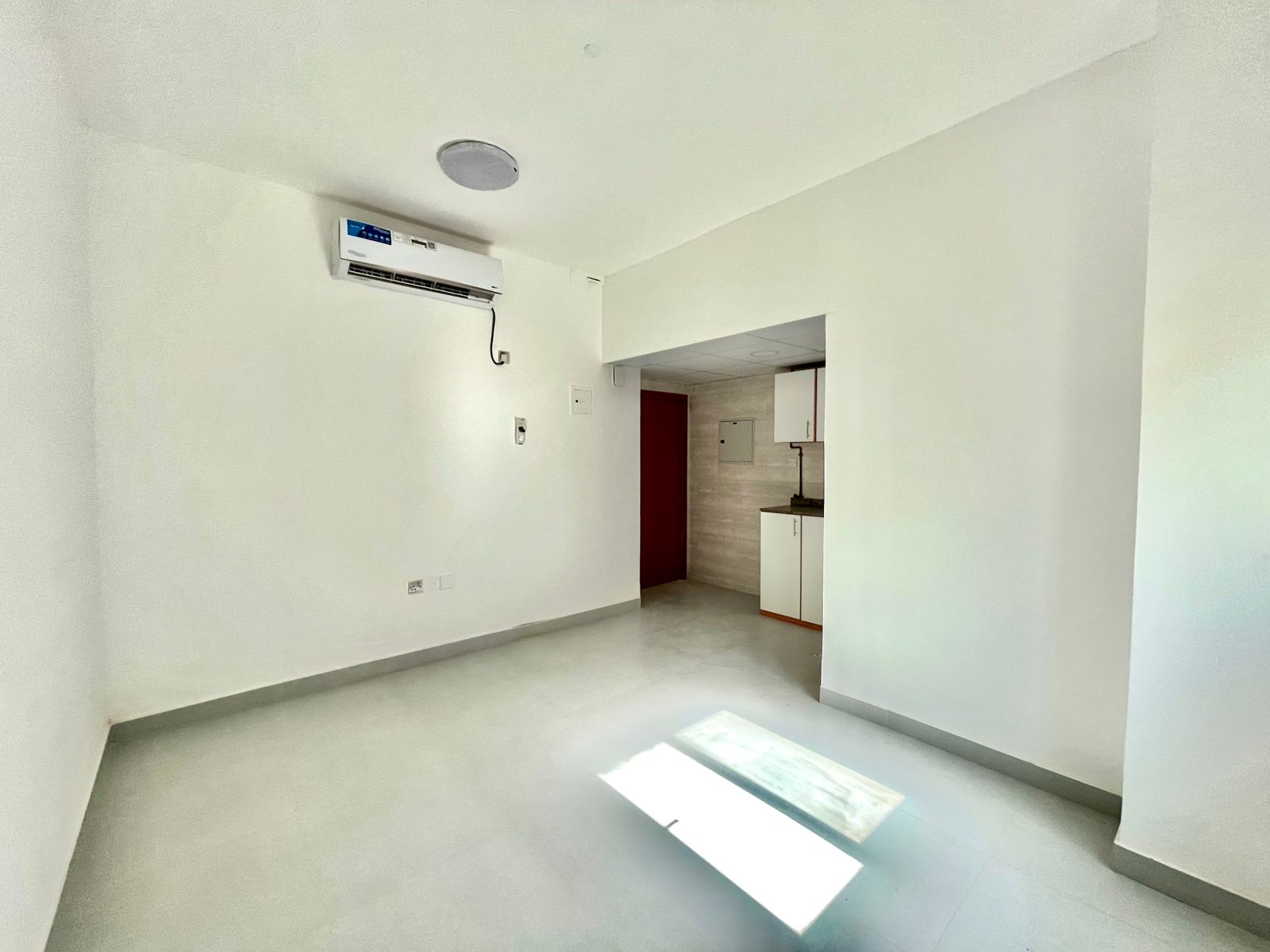 Brand new studio//20k//near to safari mall