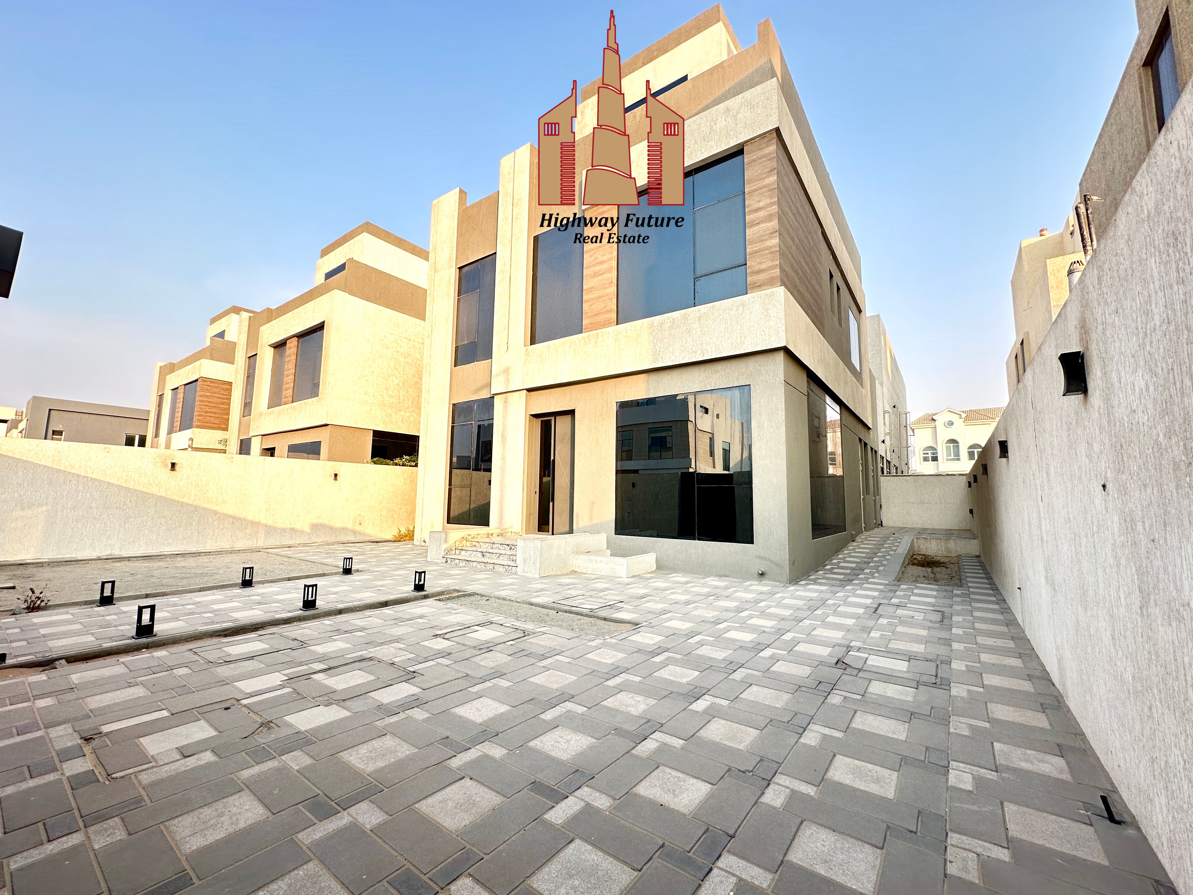 Spacious 5 Bhk villa G+2 floor with maids/Laundry/Store room 145k on cash payment