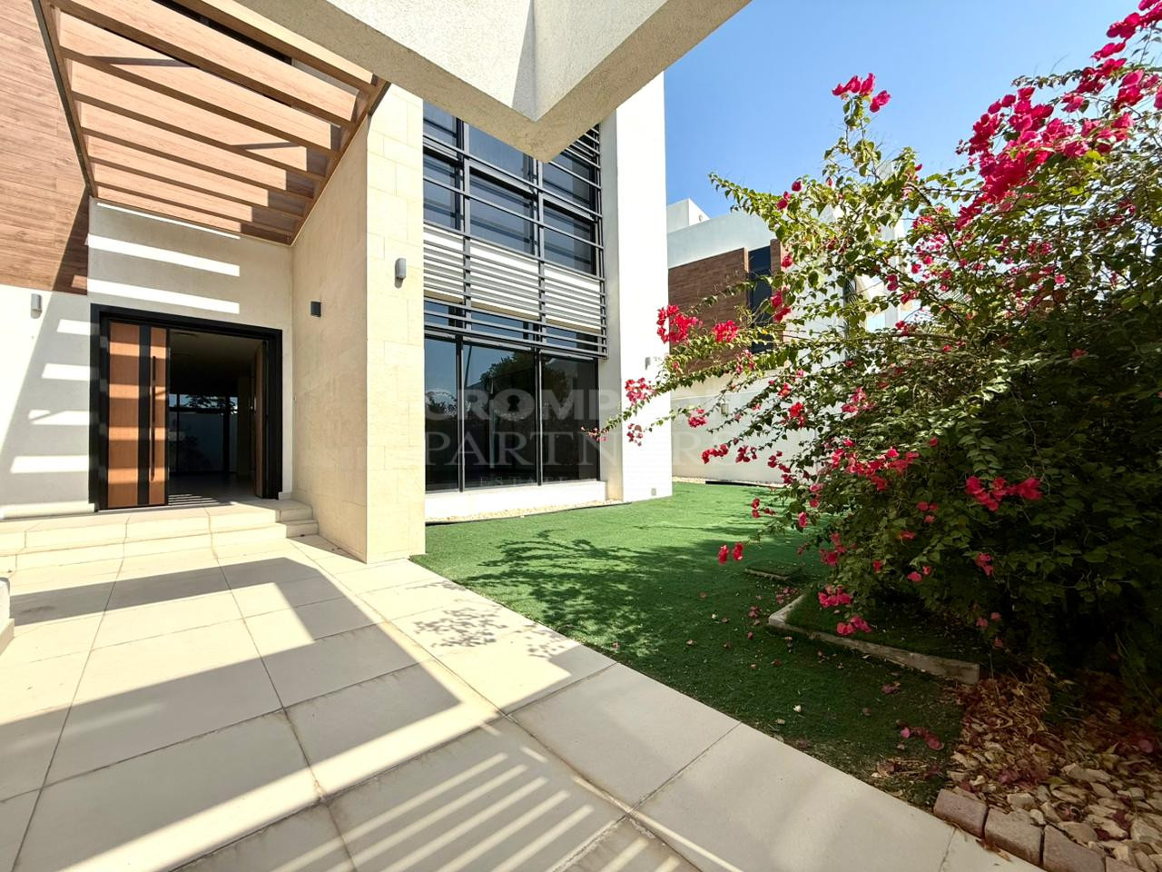 Vacant Now | Landscape Garden | Actual Photos