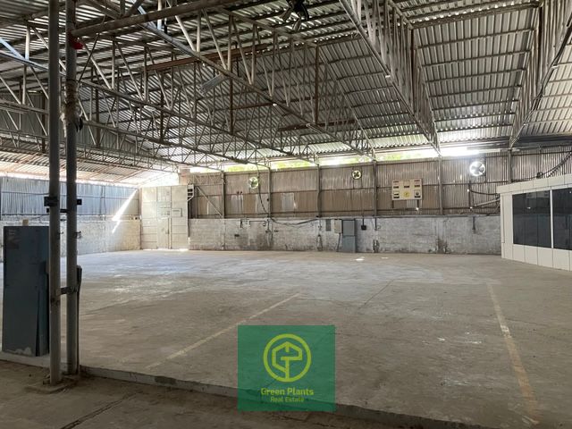 Al Qusais 9,000 sq. Ft warehouse with built-in office, toilet, and pantry