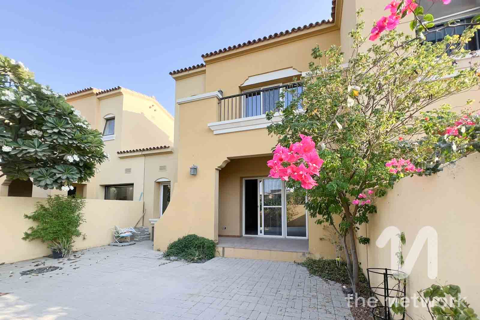 Upgraded kitchen | Unfurnished | Prime location