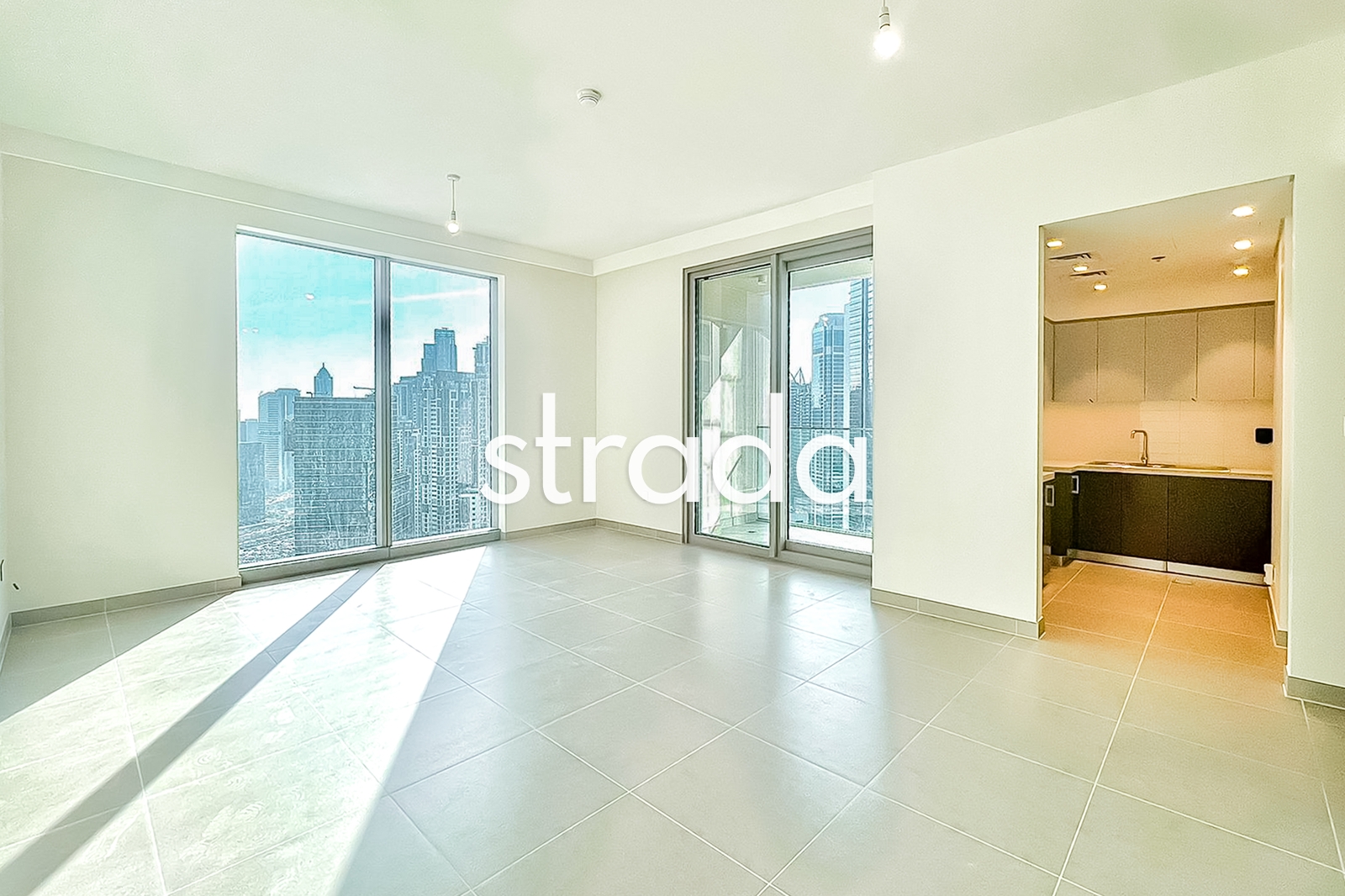 Corner unit | Mid floor | Vacant end of Feb