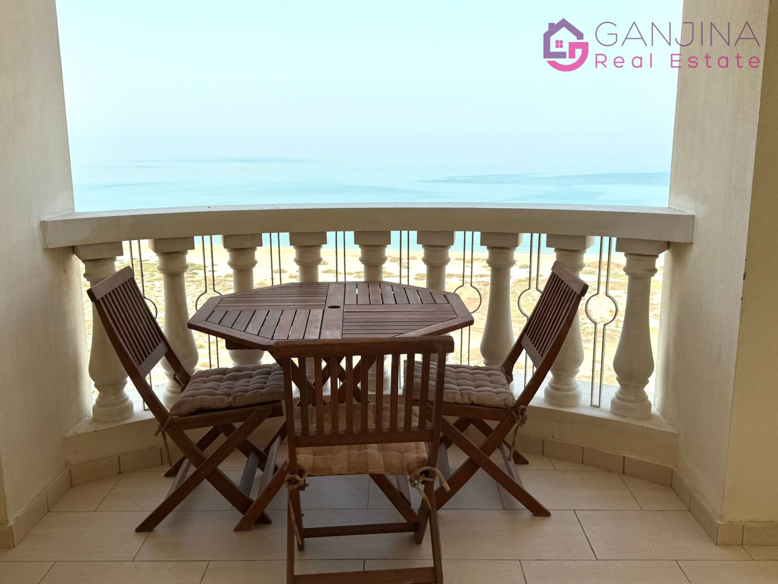 Royal Breeze 2: Elegant 1 BR Apartment with Sea View