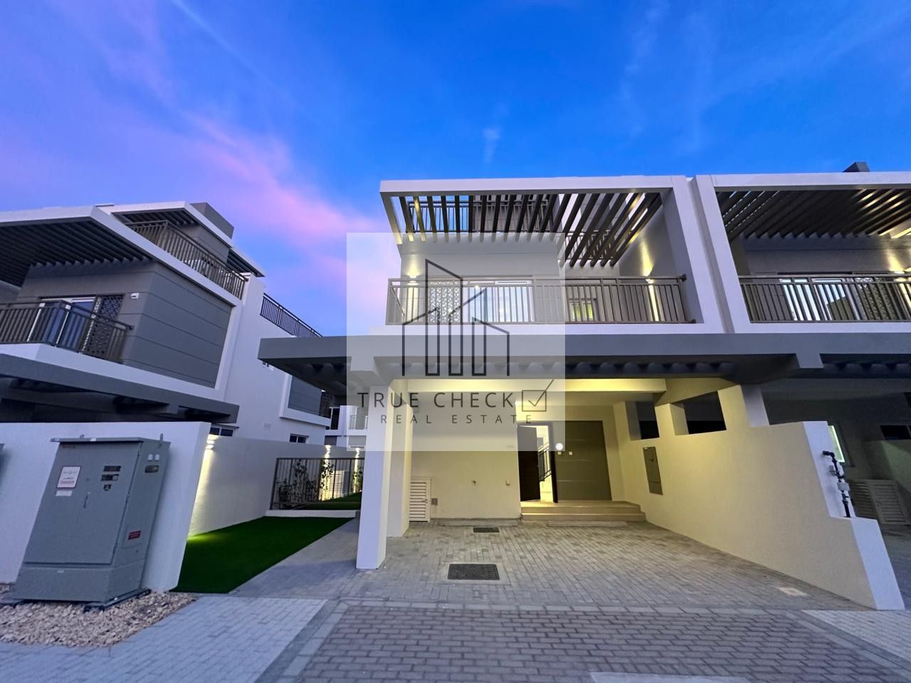 BRAND NEW UNIT | R2EM TYPE | 3 BEDROOMS | ROOF TERRACE