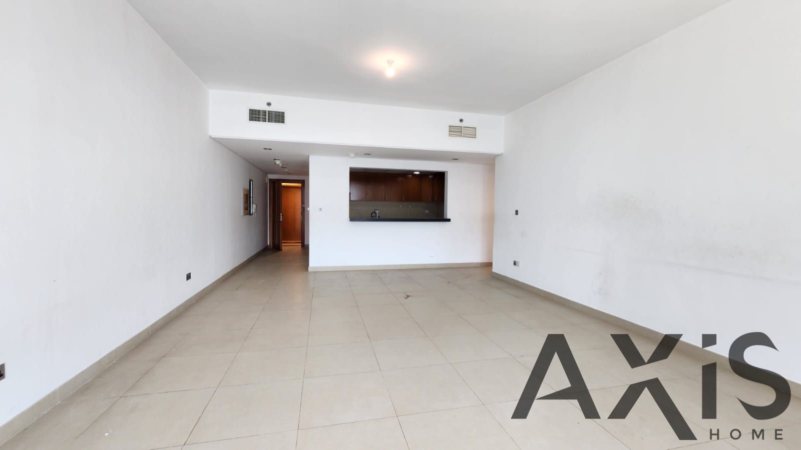Balcony Living | Bright & Spacious | Prime Area