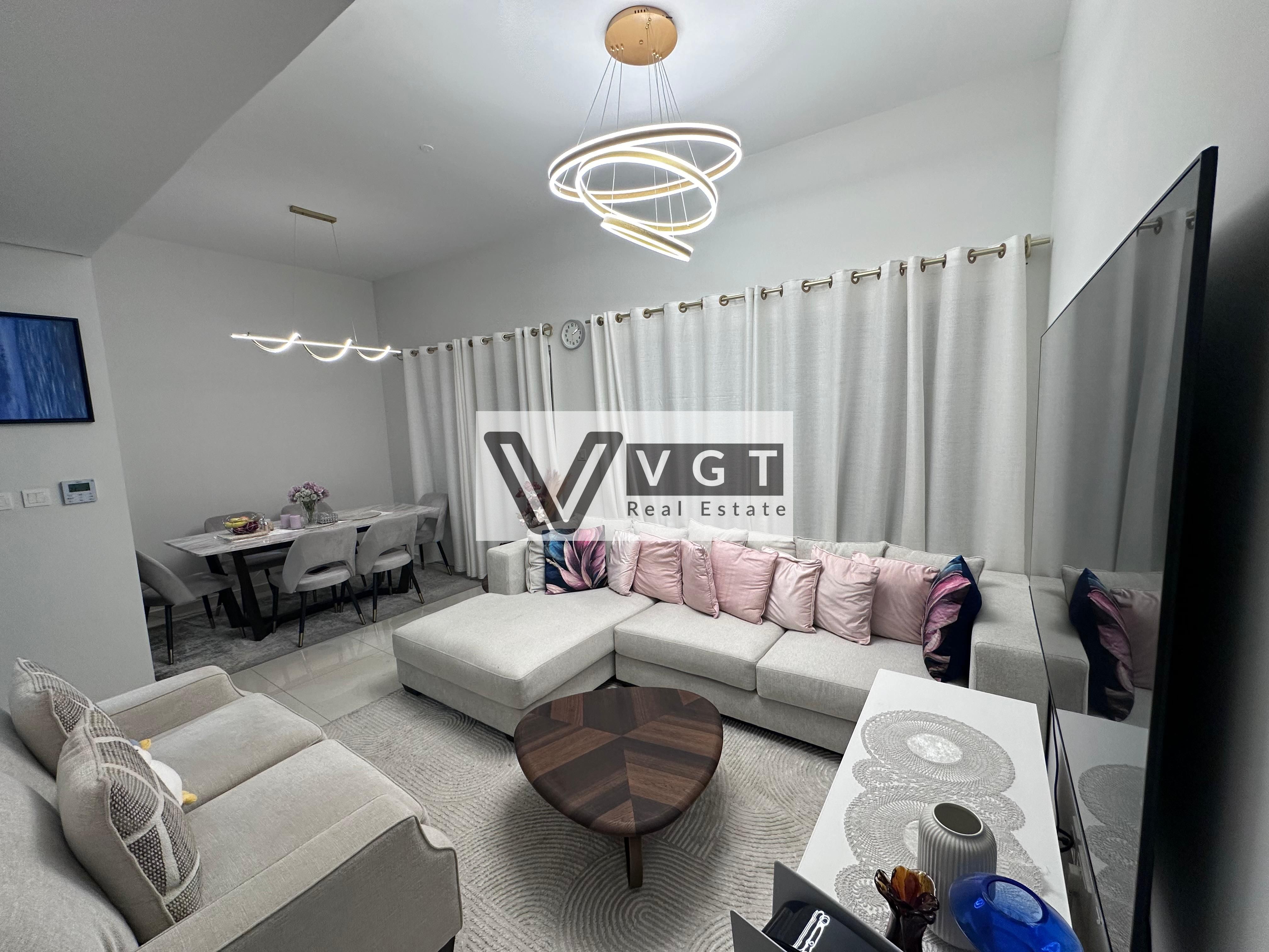 PERFECT LOCATION FULLY FURNISHED 3BHK