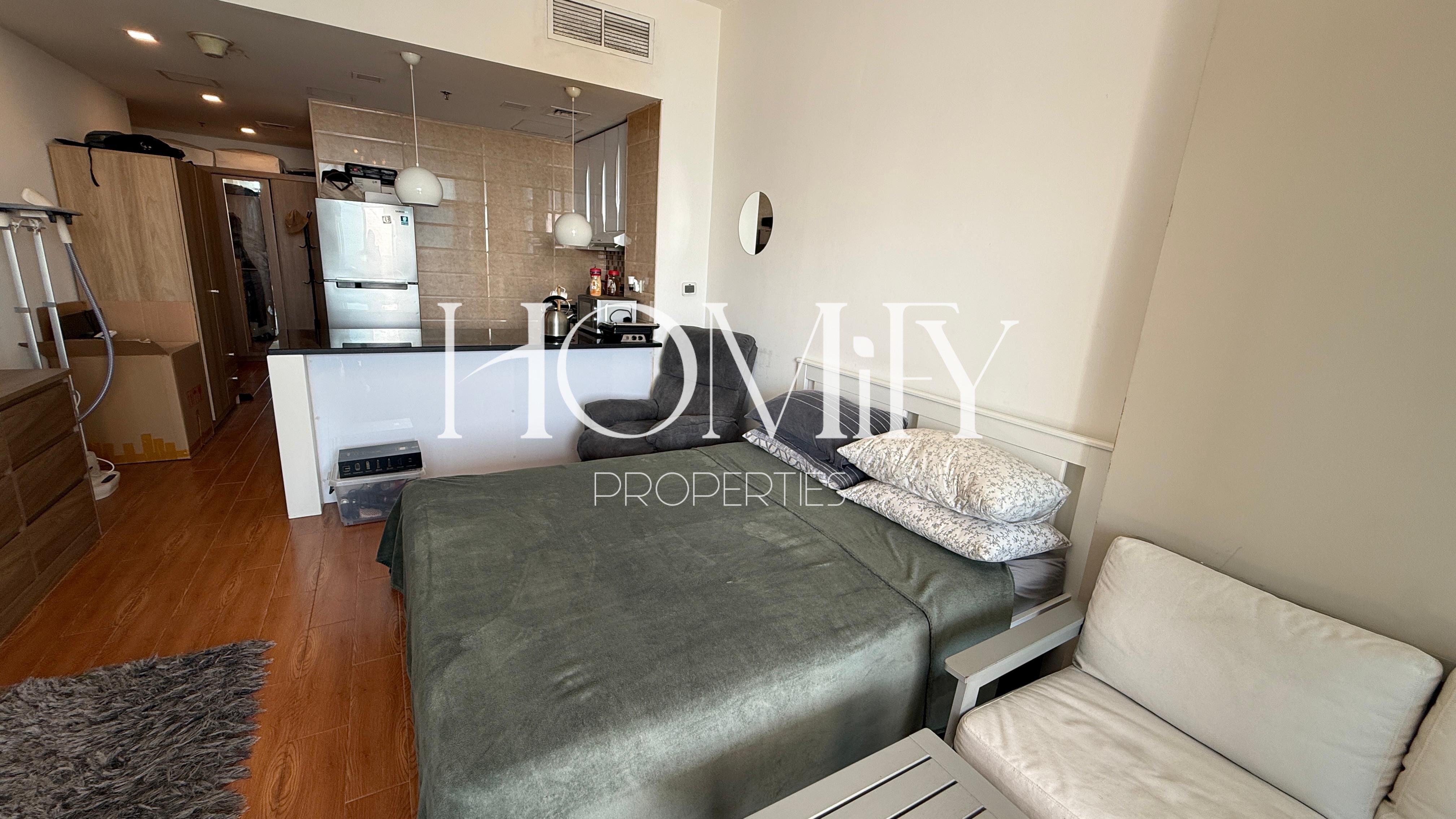 Huge Layout | 12 Cheques | Unfurnished