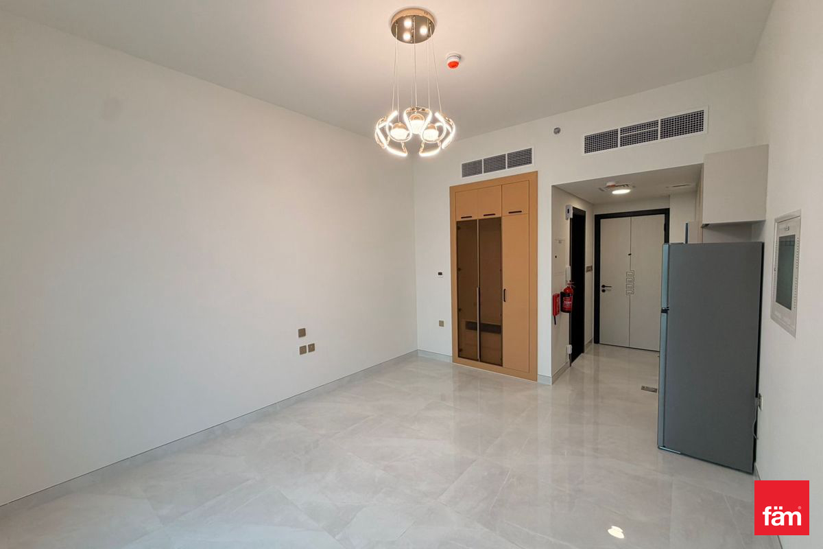 Vacant | 4 Cheques | Spacious Studio | Unfurnished