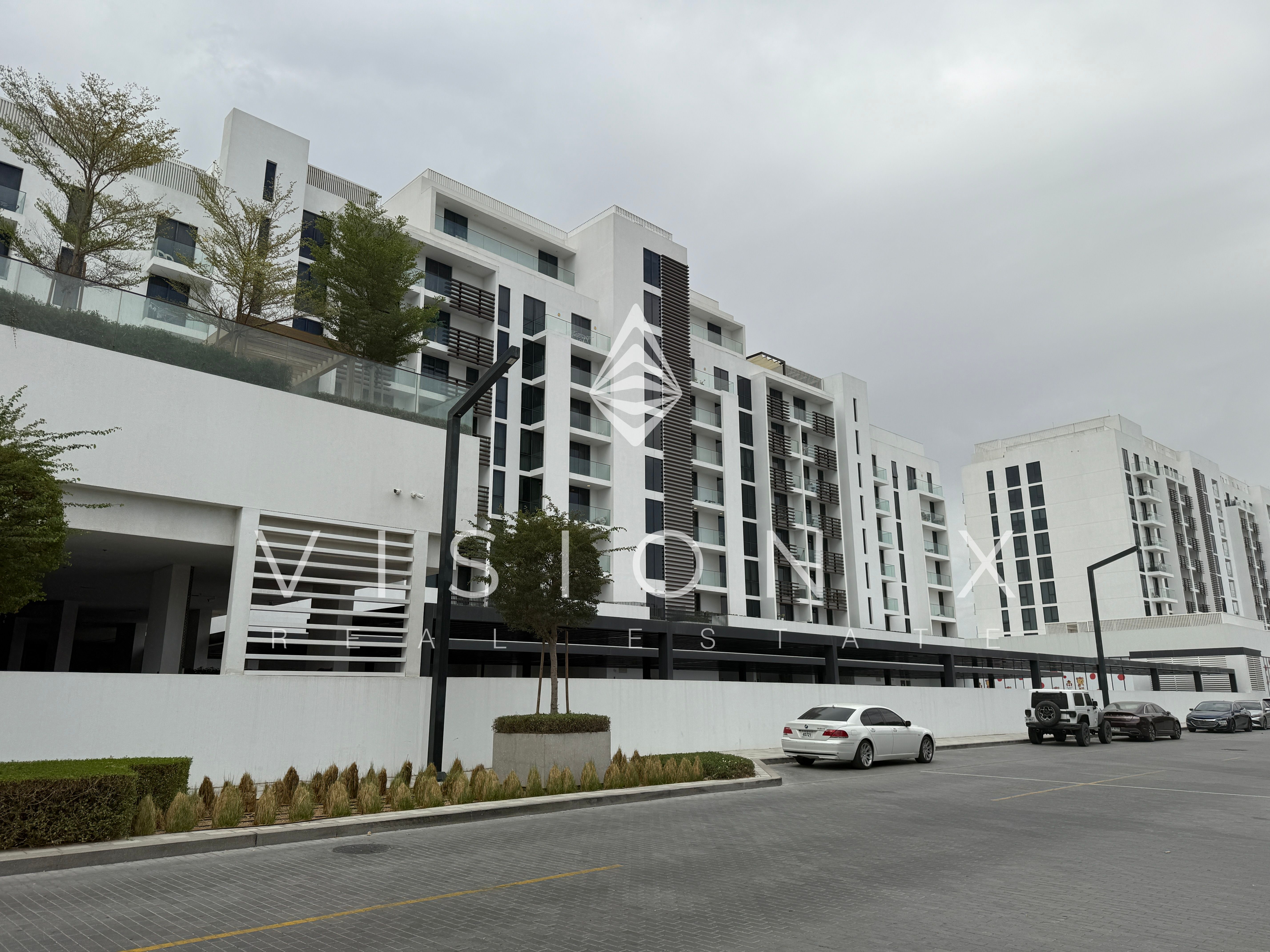 Trendy| Central Aljada | Spacious Layout