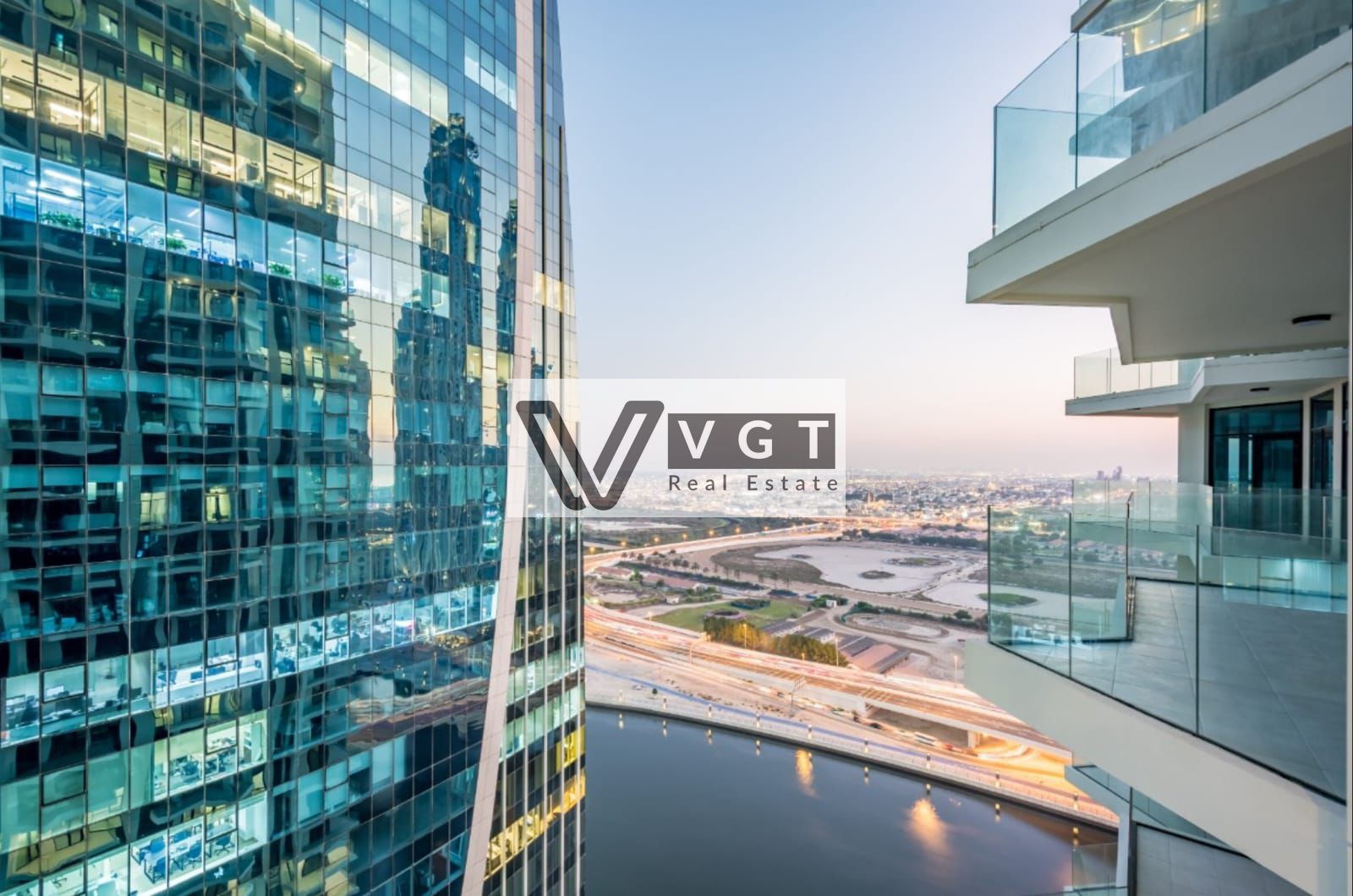 CANAL VIEW | FULLY FURNISHED | HIGH FLOOR