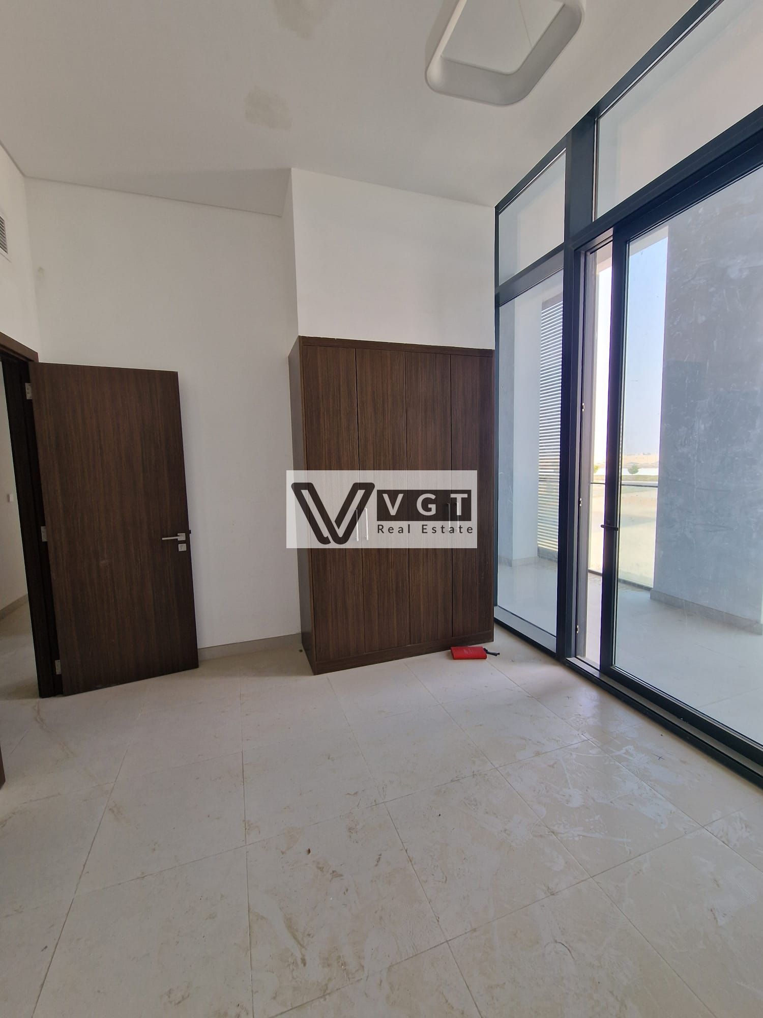 FREEHOLD | PREMIUM FINISHES | COMFORT AND SECURITY