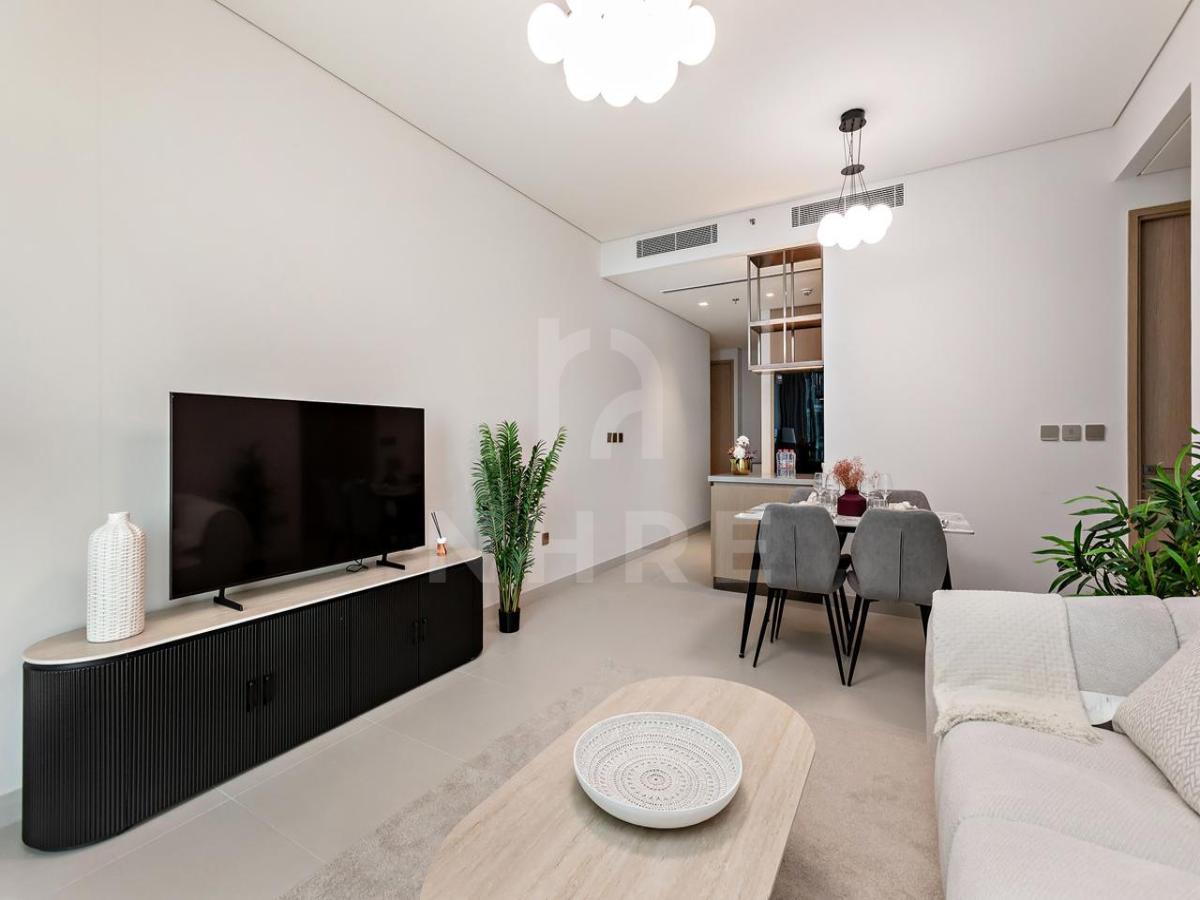 Spacious | 2 Bedroom | Fully Furnished | Vacant