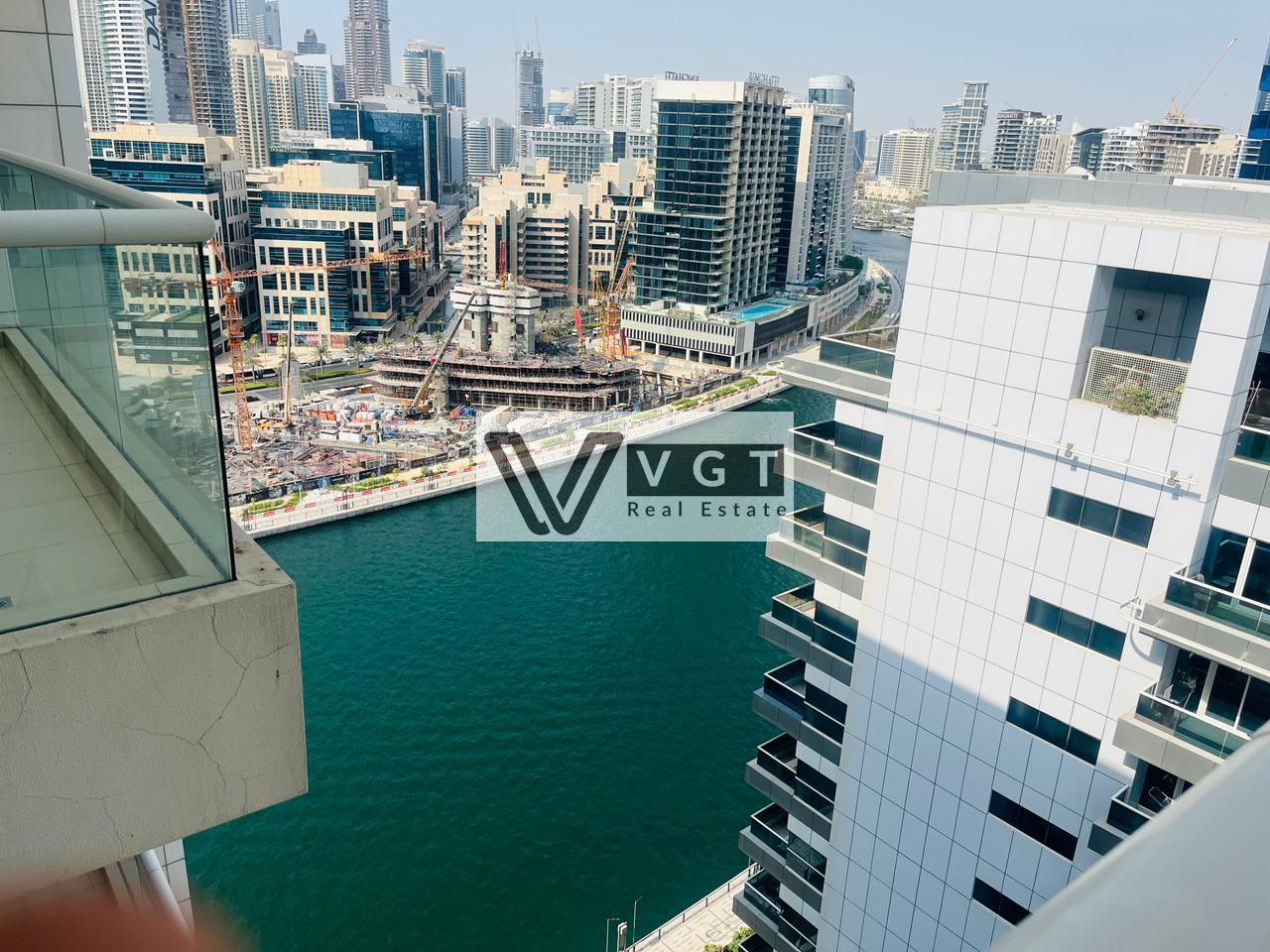 SPACIOUS | FULLY RENOVATED | CANAL VIEW