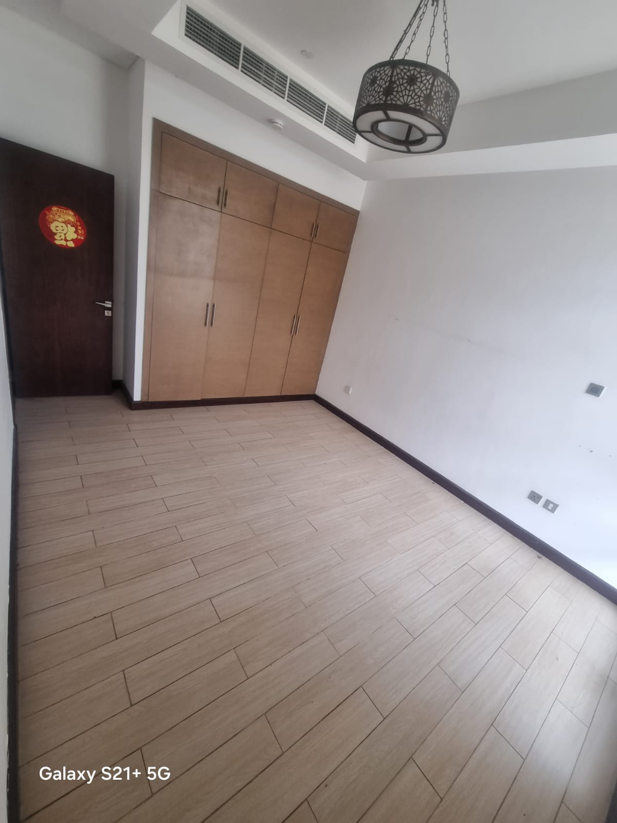 Luxury Villa for Rent – Al Heerah Beach, Sharjah Quiet and prime location very close to the sea Enjoy an elegant lifestyle in this beautiful