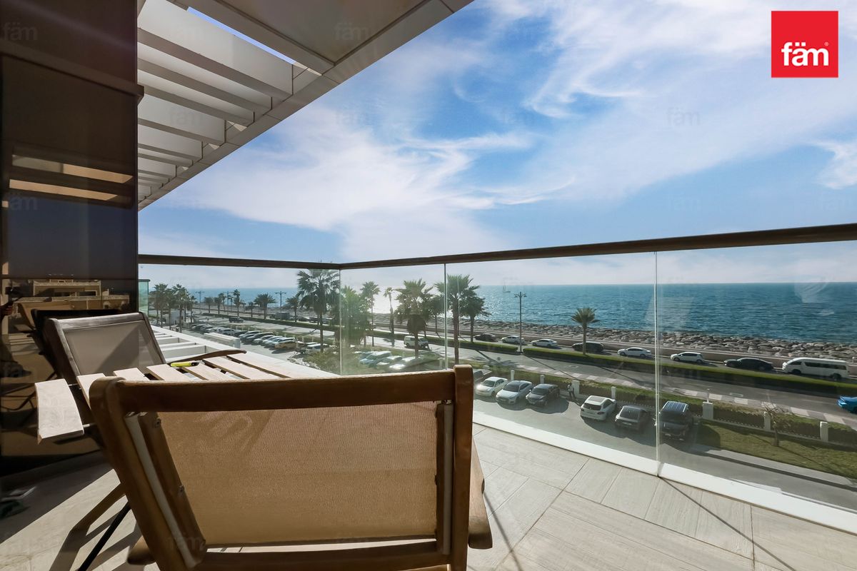Sea View | Vacant | Spacious |
