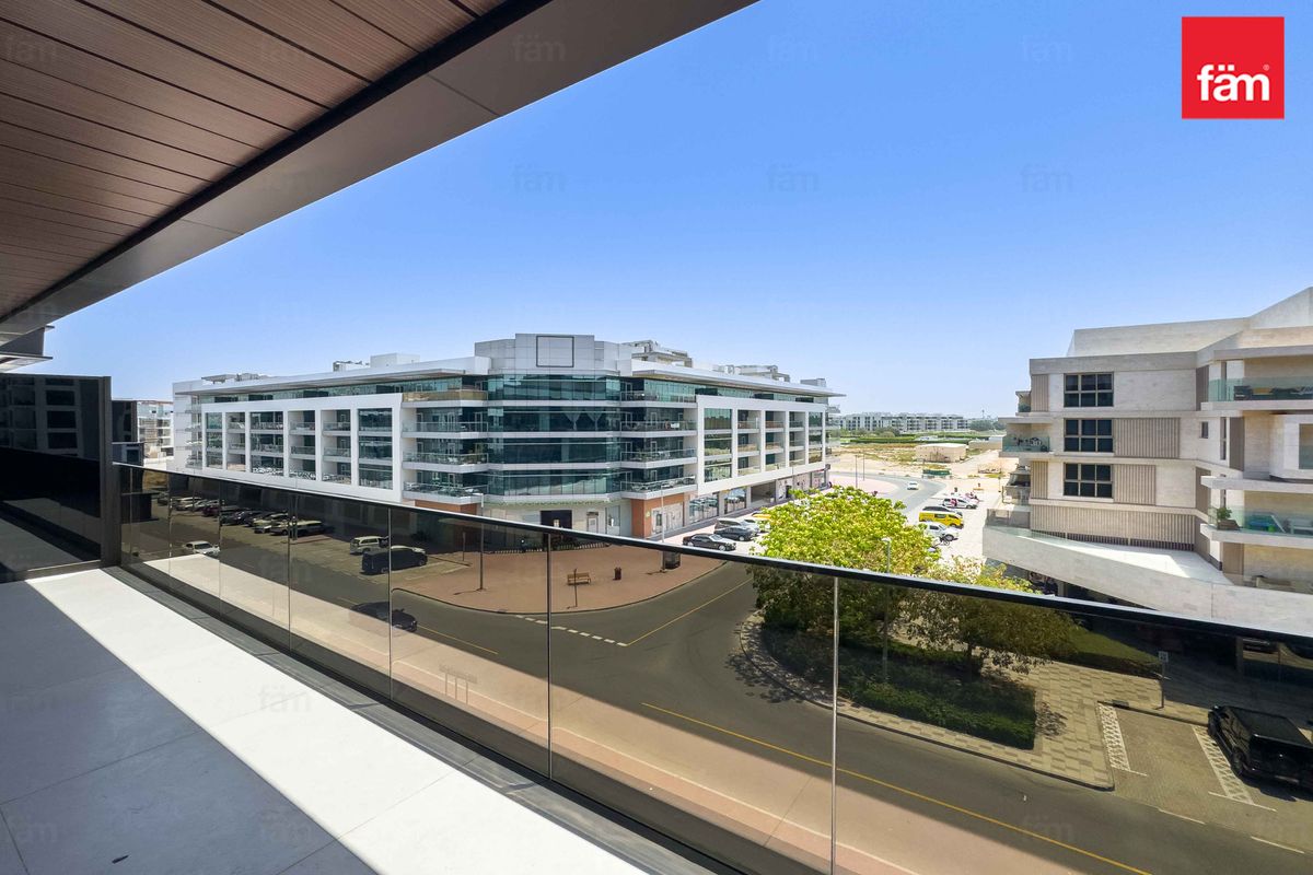 Stunning open view|Ready apart...