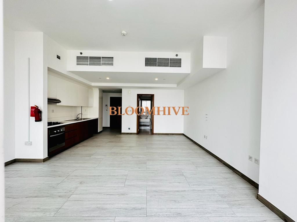 Pool View Extra Luxurios & Spacious Studio with Balcony Built in Wardrobes.