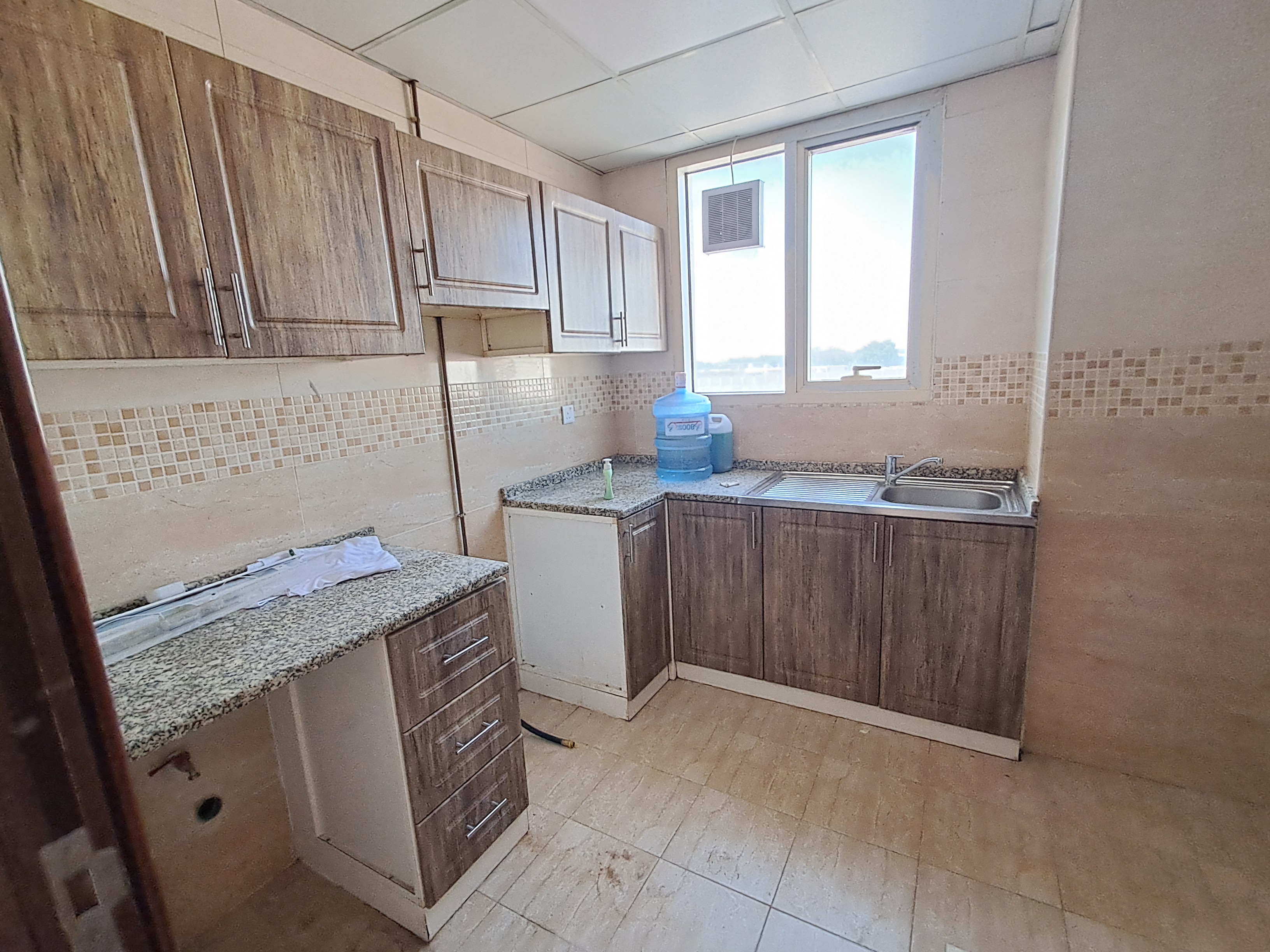 Limited offer 1bhk with balcony and 2washroom master Bedroom available