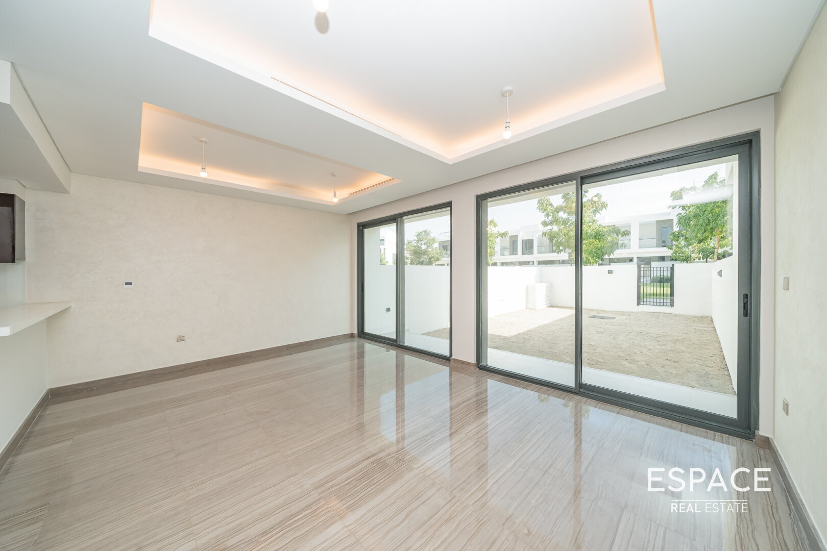 Vacant TH | Single Row | Backing Park | New