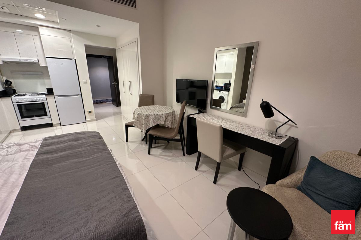 Spacious Unit | Fully Furnished | High Floor