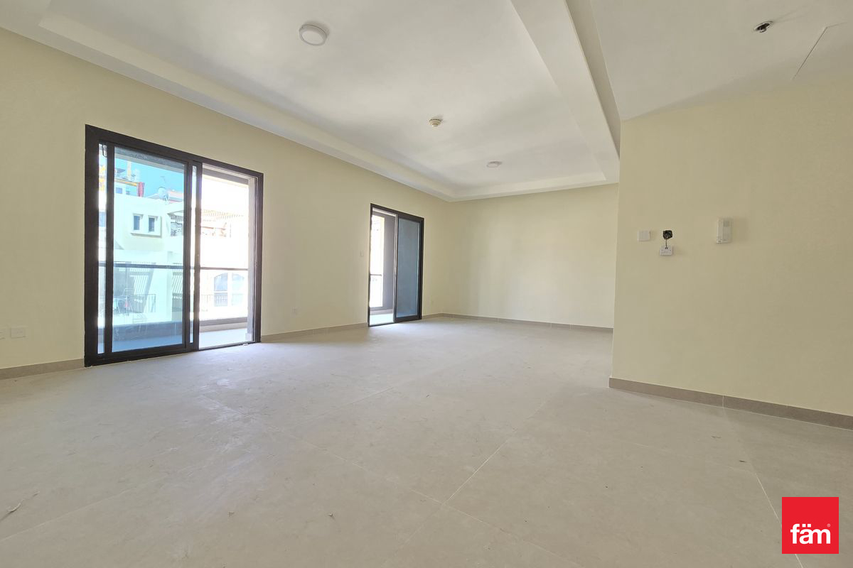 Spacious | Vacant | Unfurnished | 4 Cheques