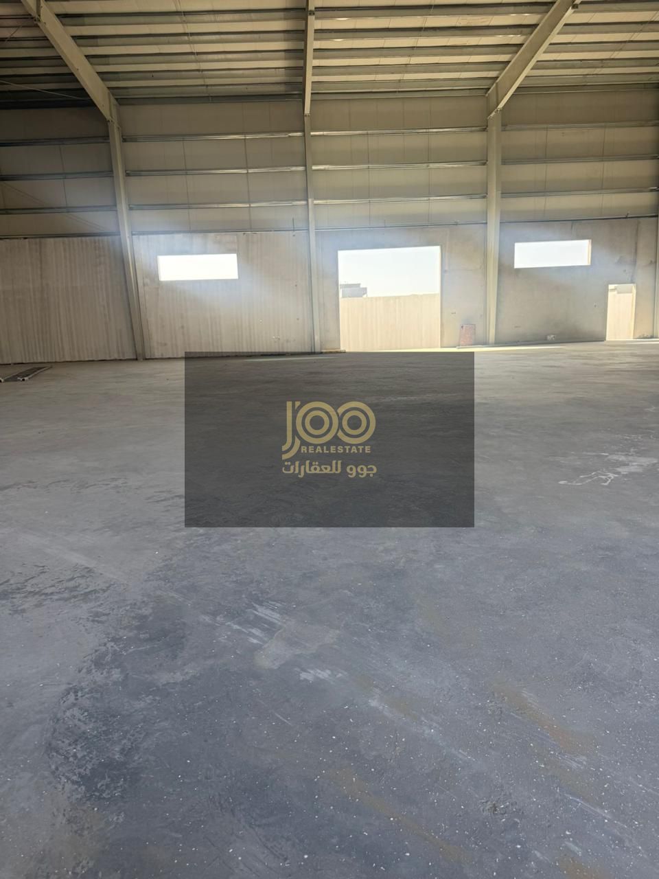Located in a prime investment area / close to main roads / 300 kVA electricity