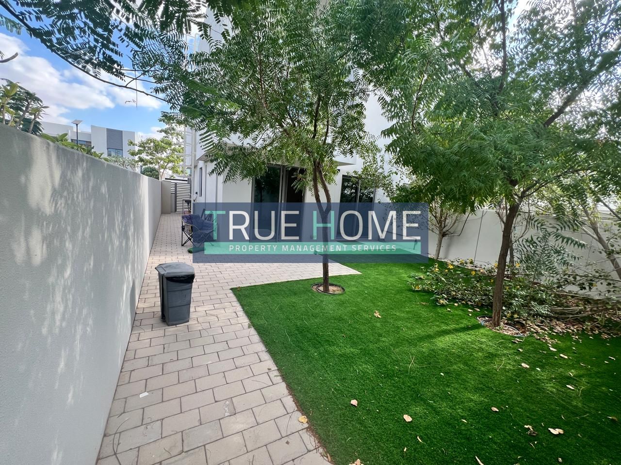 Luxury Corner Townhouse in Al Zahia – Lilac