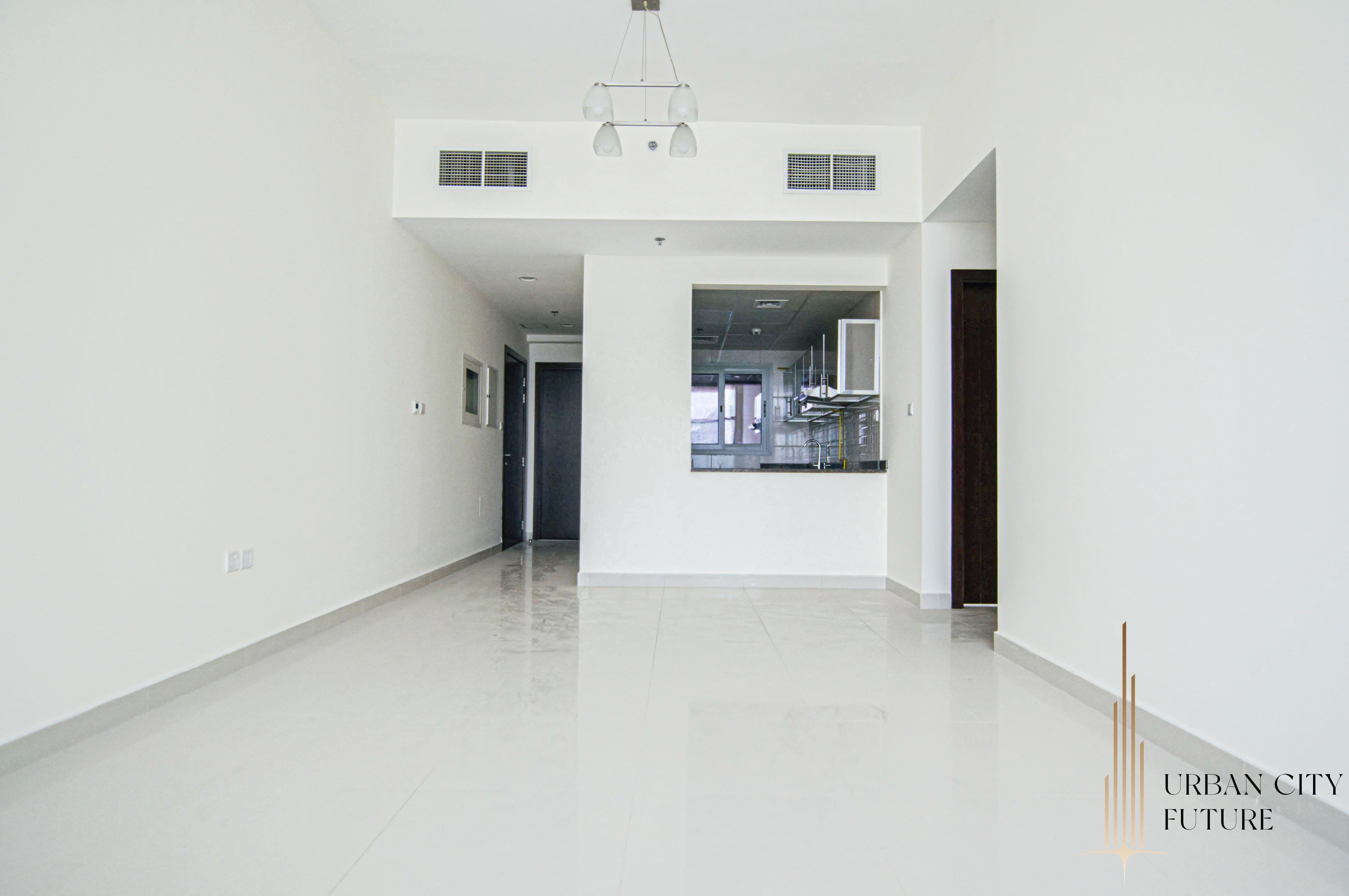 BOTH MASTER BEDROOM - LAST UNIT LEFT - FAMILY ONLY