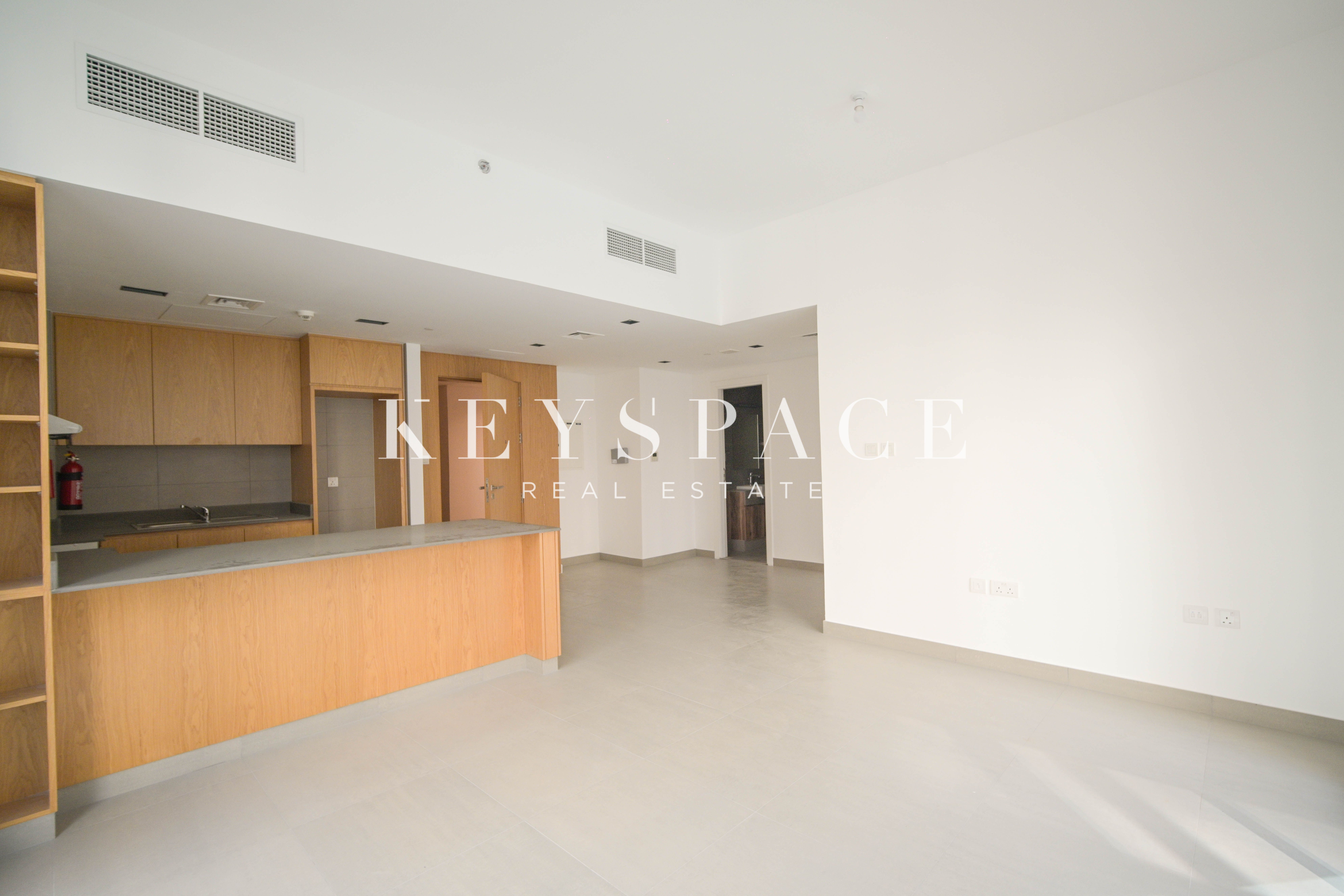 Bright, Open-Plan Residence in the Iconic Al Mamsha Community | Resale