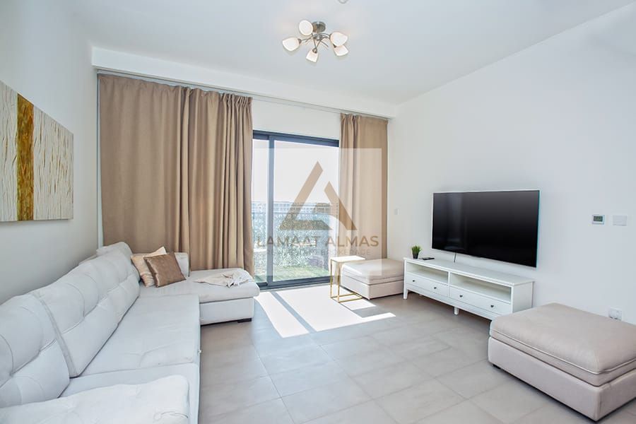Modern Living | Golf Views I Move in Now