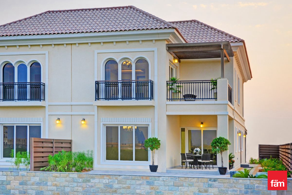Equestrian community, all bills included | 4 Beds