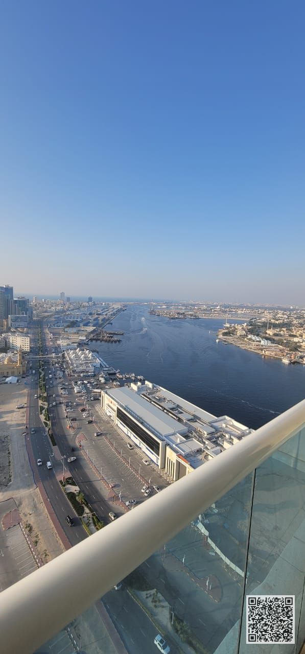 The most luxurious two-bedroom apartment, with sea view balcony, including all services, with a gym, swimming pool, and private parking