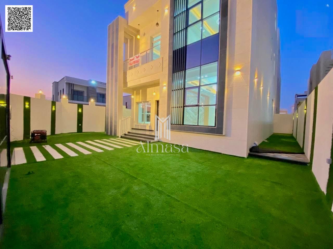 Modern cornar villa on a main street,No service fees