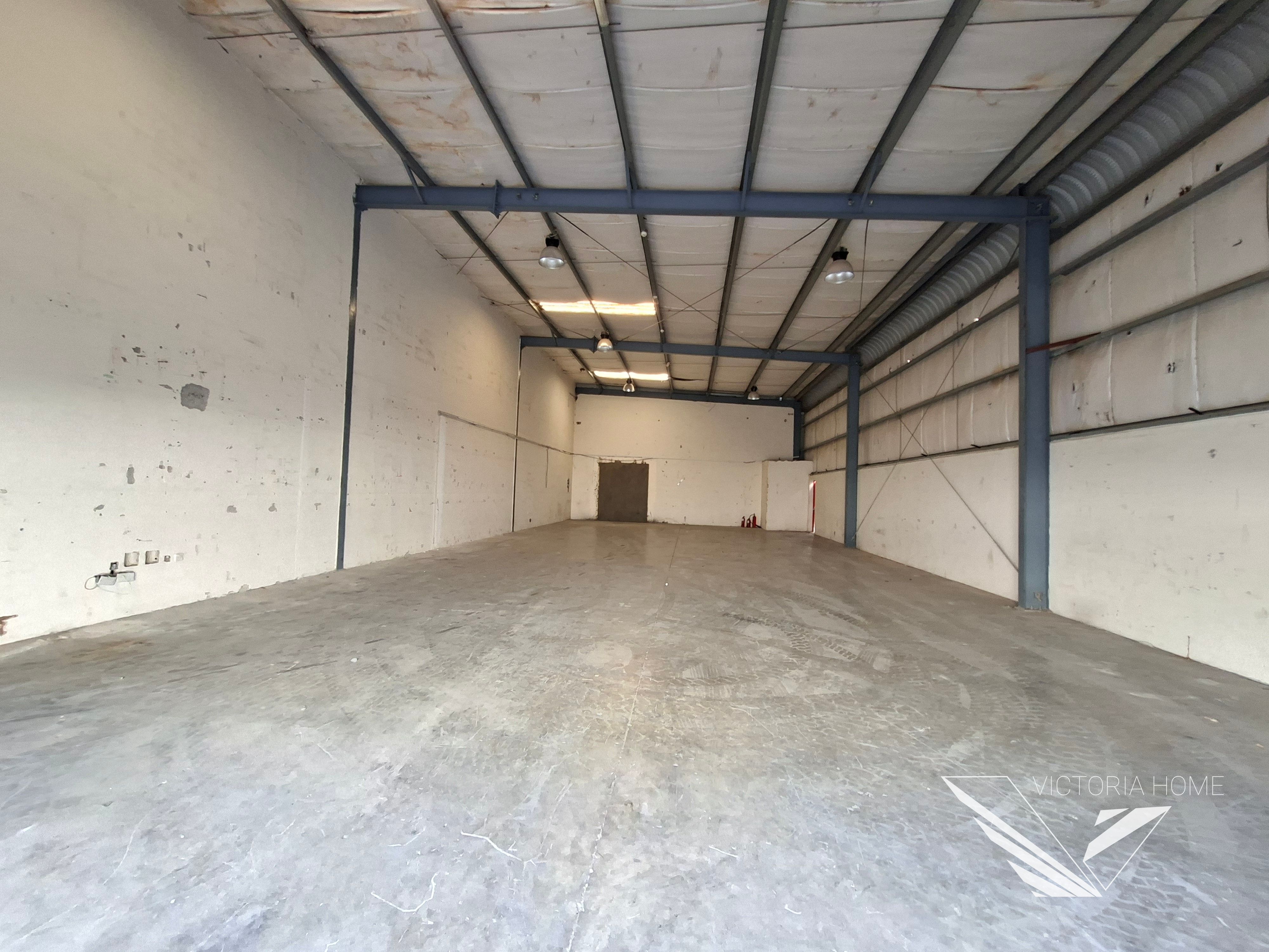 Spacious!warehouse industrial erea 18 sqft 2700 electricity industrial erea 18 sharjah