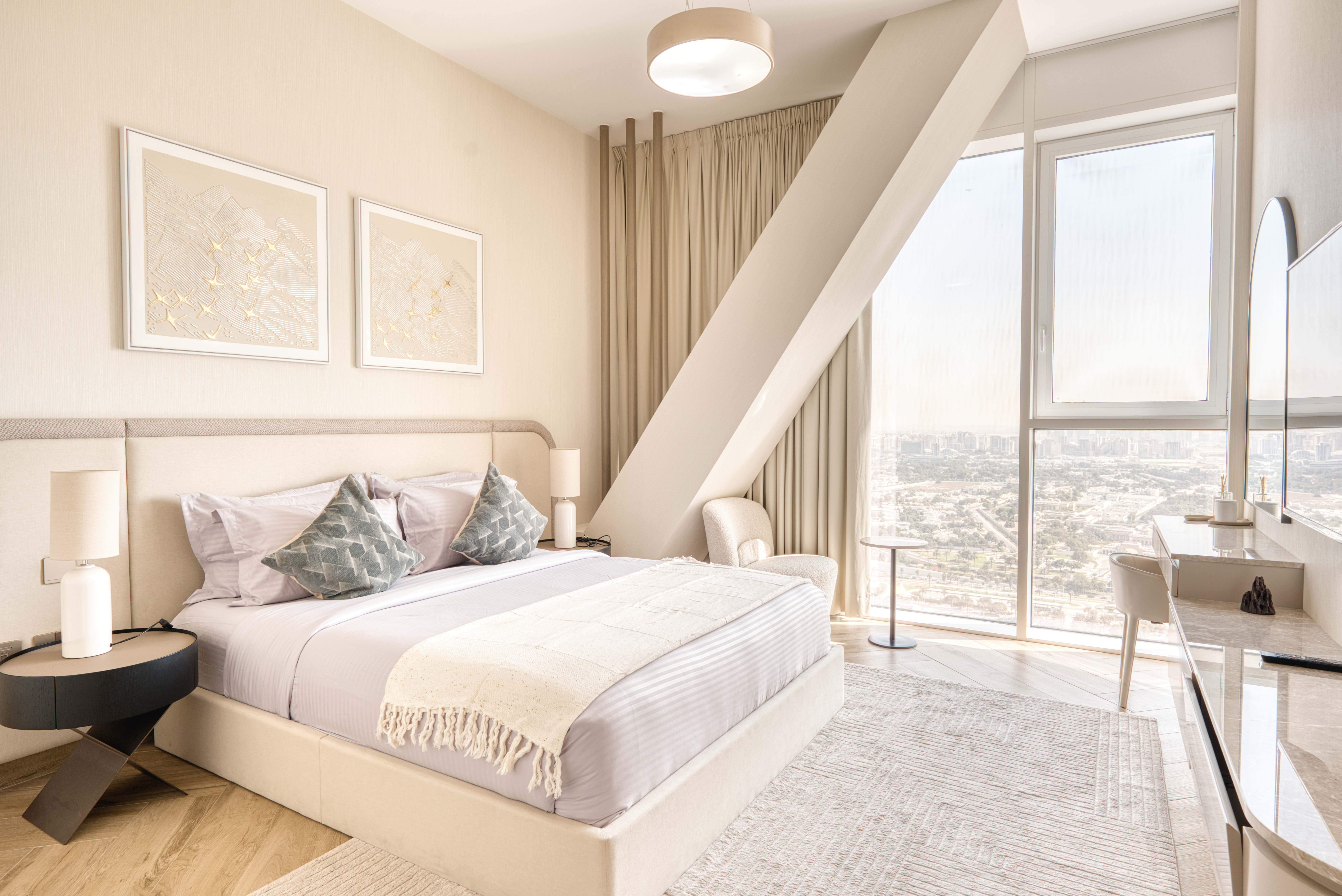 Upgraded 2 BR Apartment in Al Kifaf, Dubai
