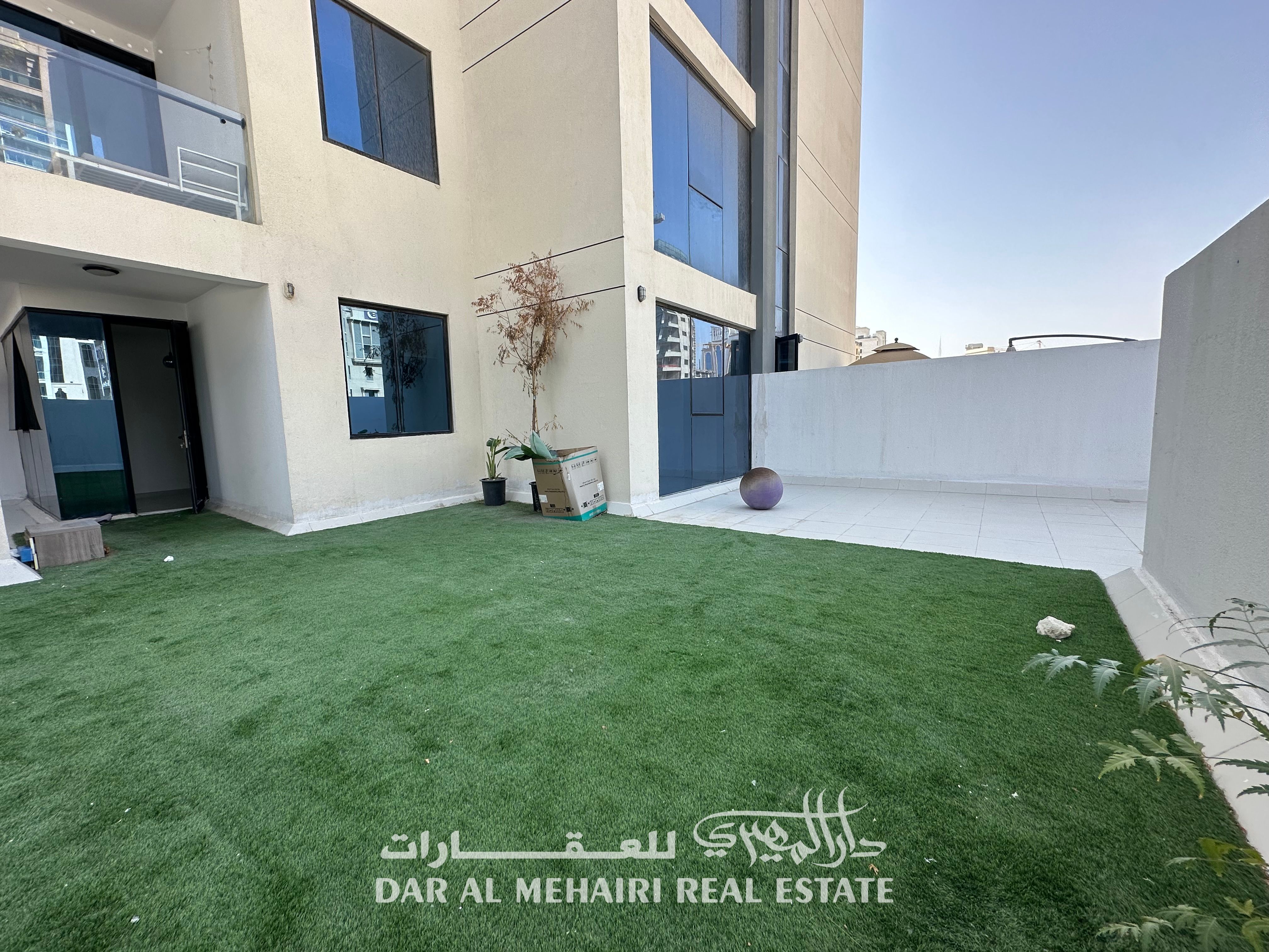 HUGE SIZE 1B/R FLAT TERAS BALCONY FLAT AVAILABLE IN JADDAF