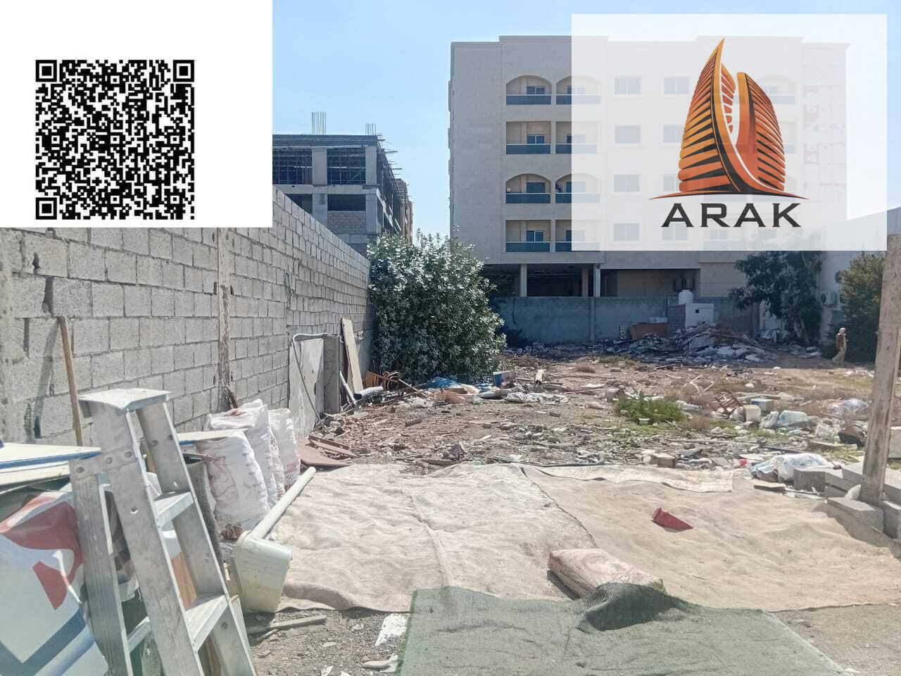 For annual rent, a yard with a large area of fifteen thousand square feet