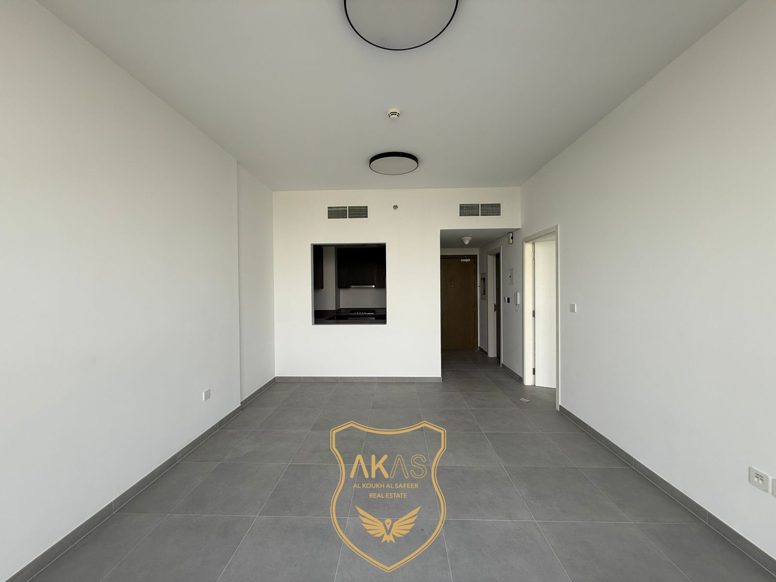 LUXURIOUS/1BHK SEMI CLOSE KITCHEN/ WITH ALL AMENITIES/WITH 15 DAY'S FREE