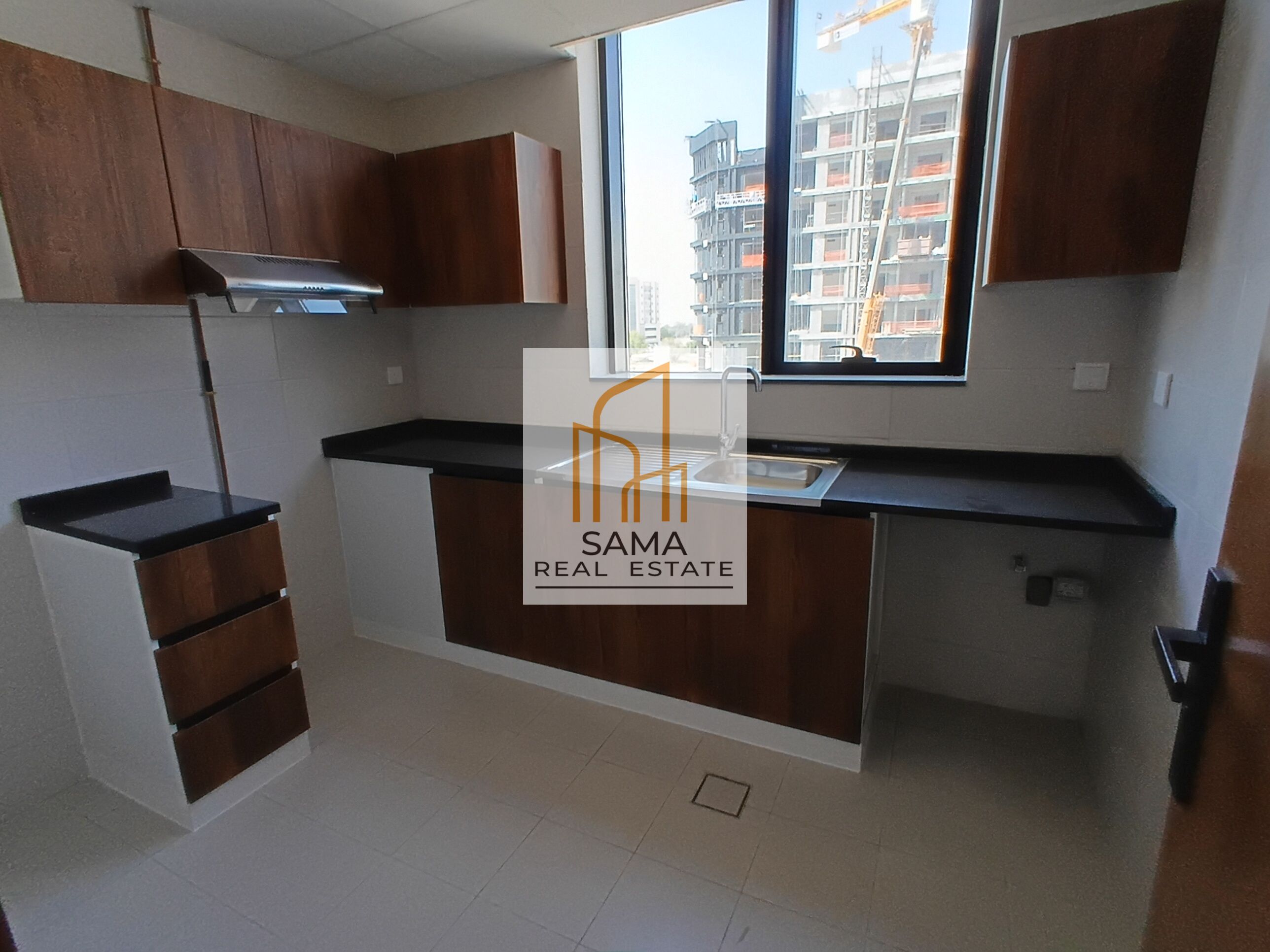Brand new building family 1BR 2bathroom with balcony 1monthe free only 45k al falah sharjah