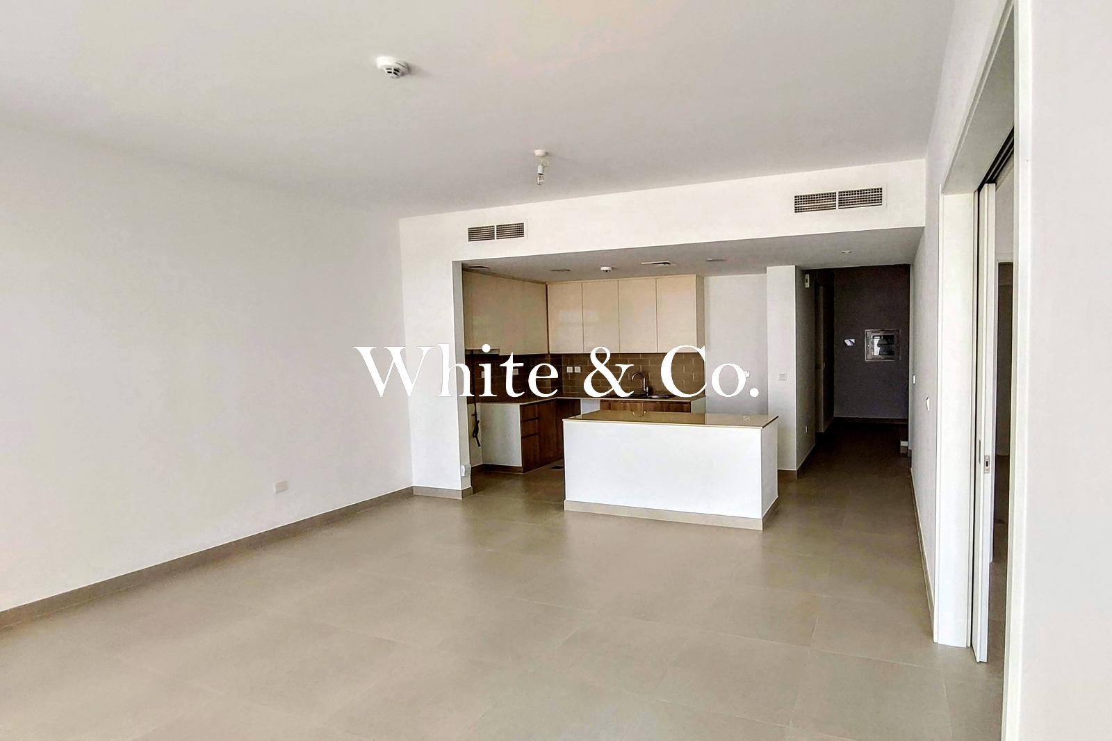 Flexible Cheques | Vacant | Close to Pool