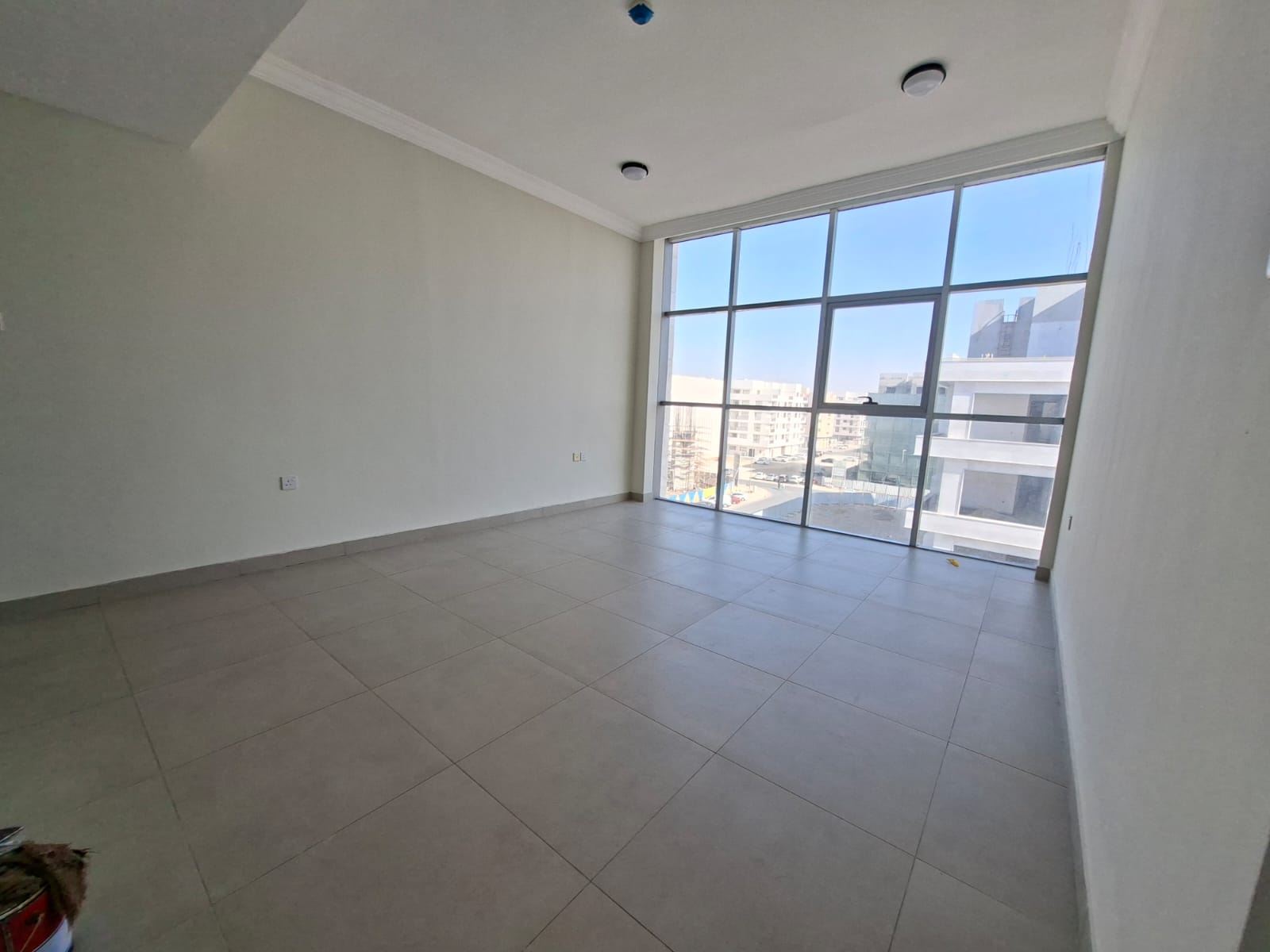 Luxurious 1BHK apartment with baloney 2 bathroom just 42k