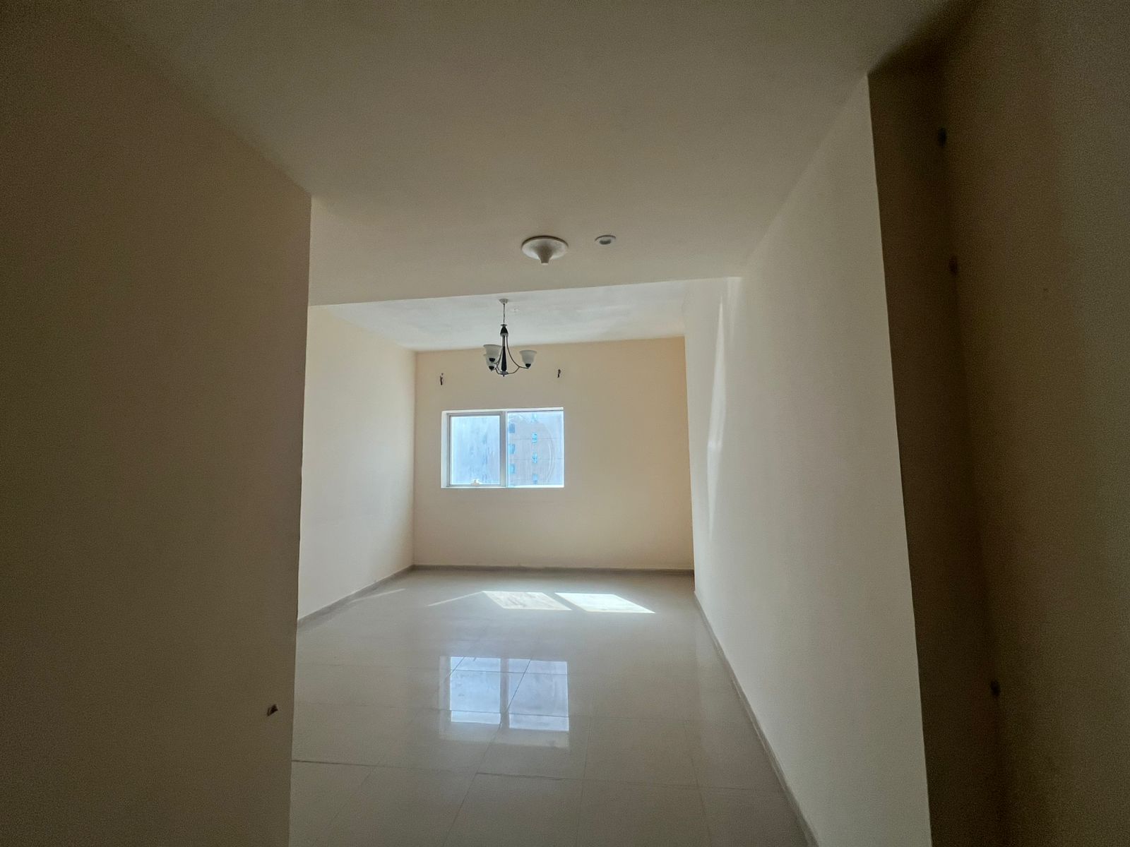 Energy-saving central air conditioning – The most beautiful and luxurious 1-bedroom apartment with a living room in Al Khan.