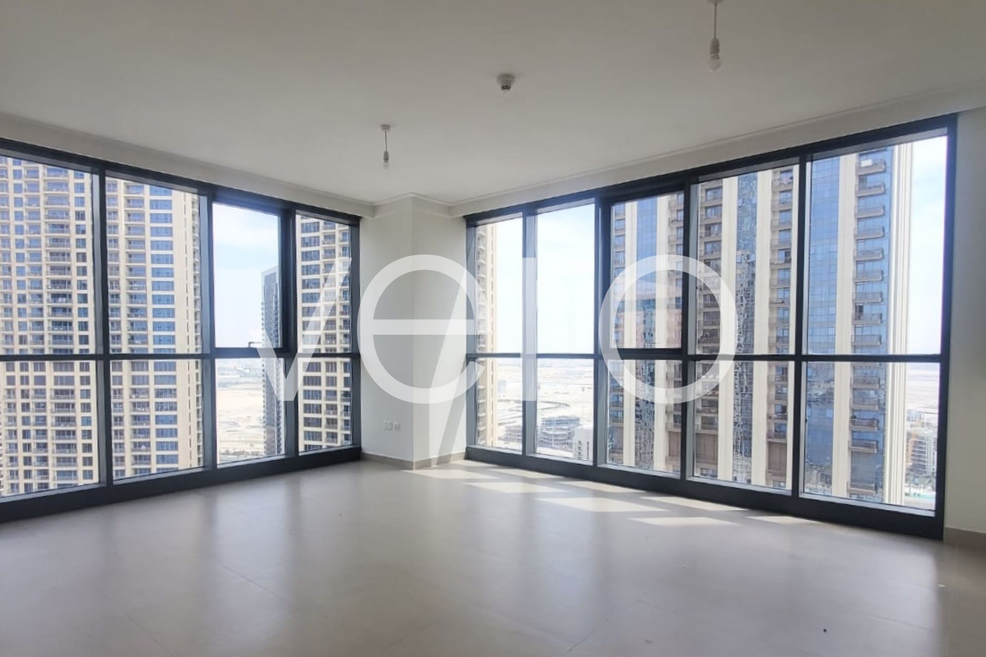 Large Layout | Skyline and Water View | Prime Area
