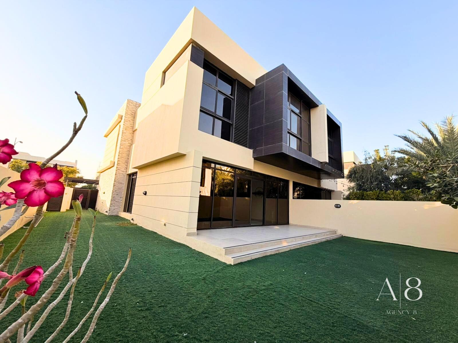 Quality Furniture | Large Bedrooms| Landscaped