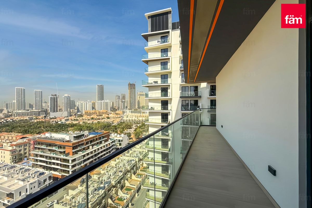 High floor| Easy entrance and exit to JVC| Vacant.